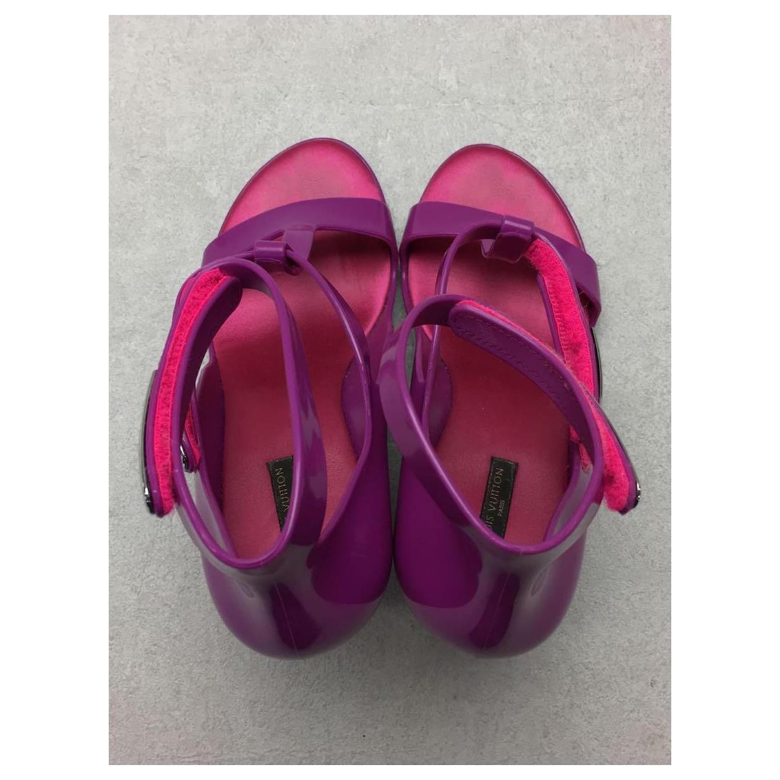 LOUIS VUITTON Rubber wedge sandals / 38 / PNK Pink ref.483567 - Joli Closet