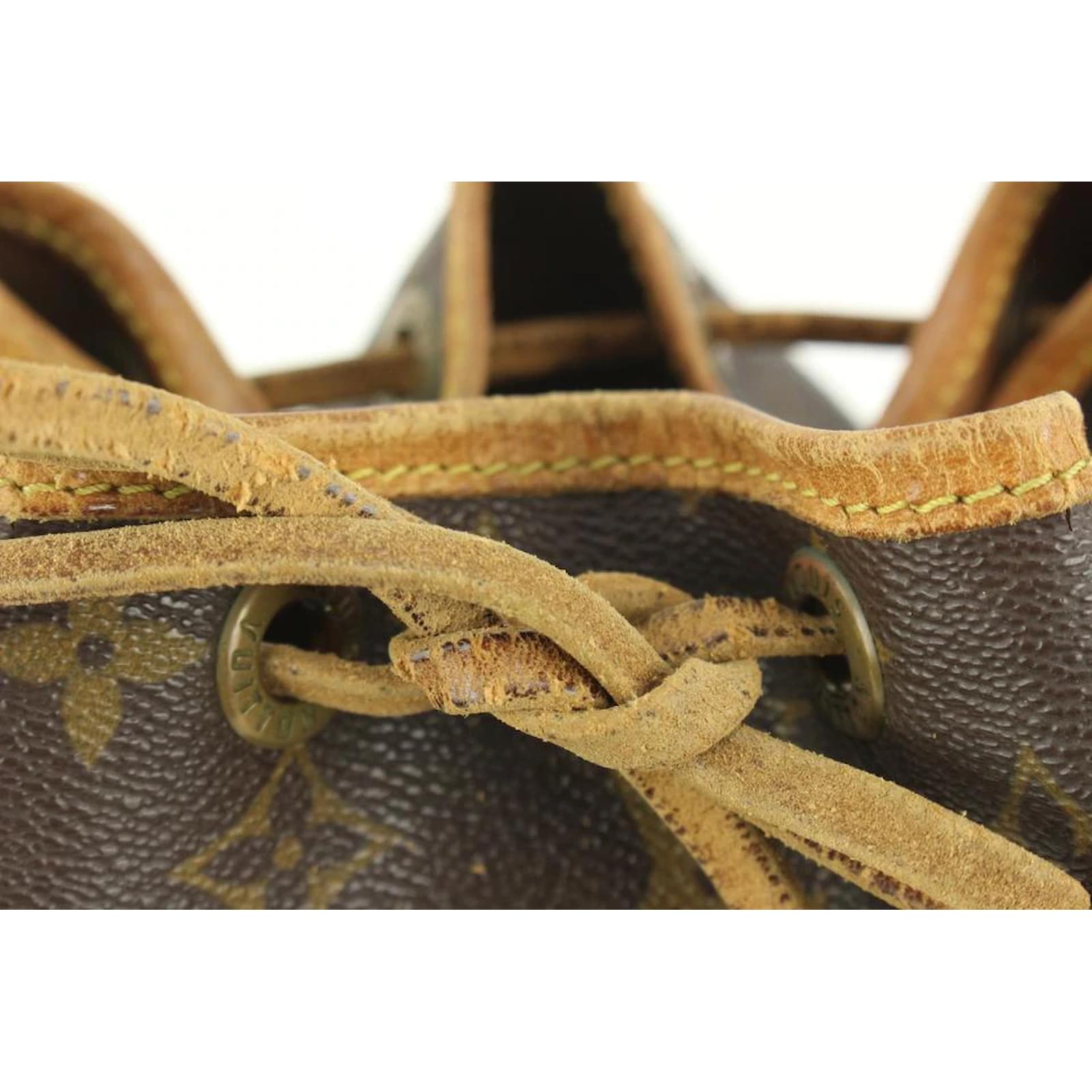 Louis Vuitton Monogram Petit Noe Drawstring Bucket Hobo Bag Leather  ref.484359 - Joli Closet