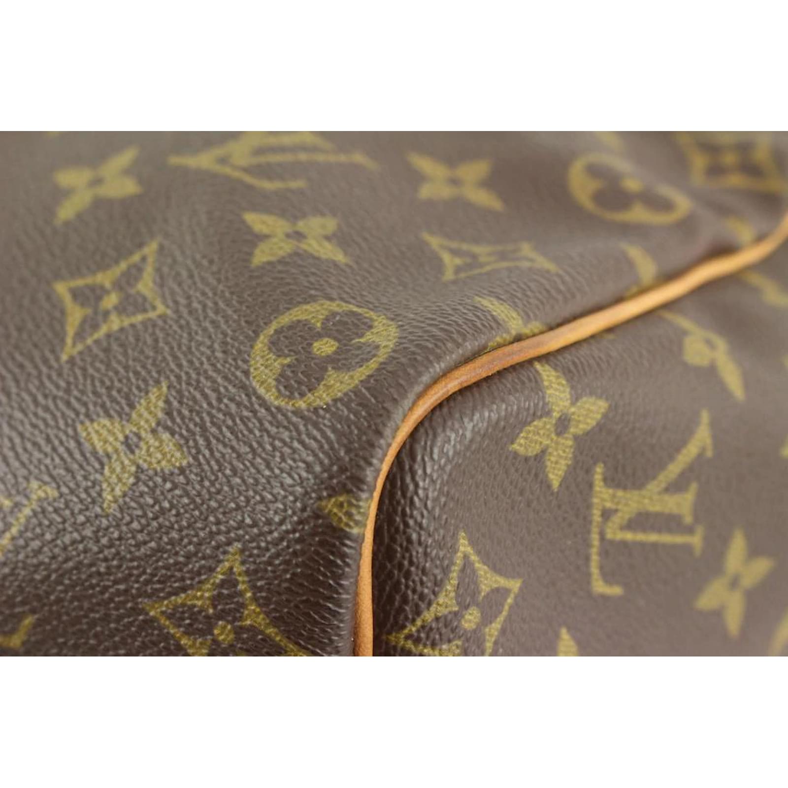 Louis Vuitton Keepall 50 Duffel Bag with Strap – Luxury Locker