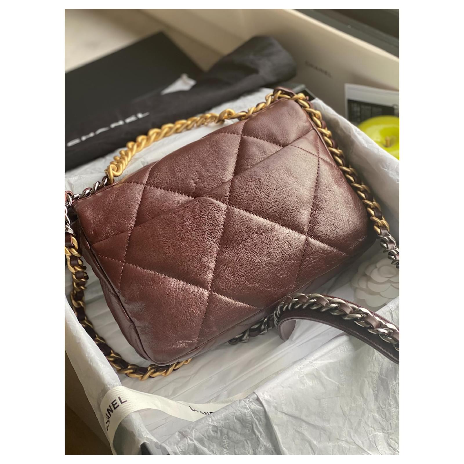 Chanel 19 Chanel Bag 19 Brown Leather ref.486942 - Joli Closet