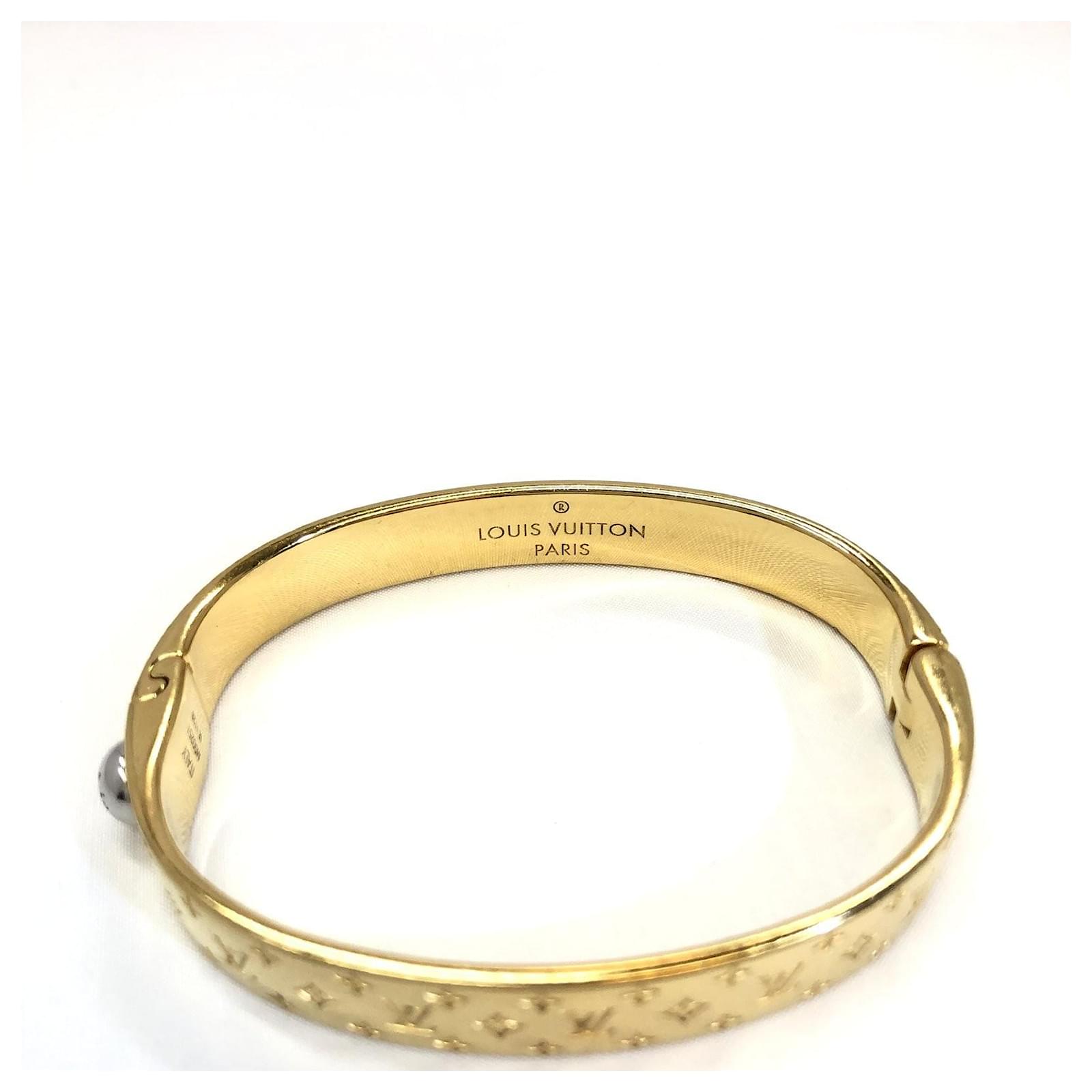 Bracciale in oro Louis Vuitton Essential V Gold hardware ref.909193 - Joli  Closet