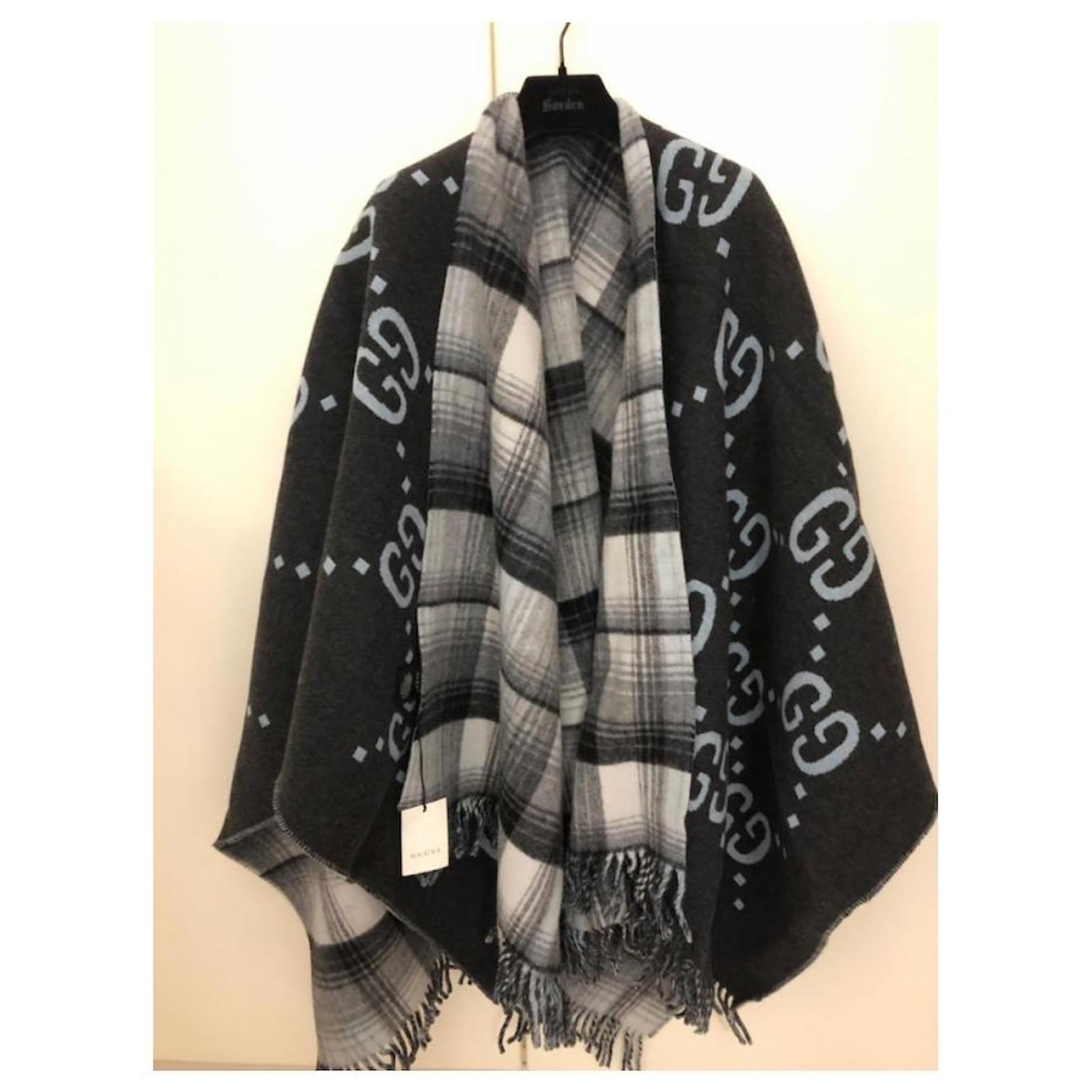【関税&送料込】Gucci Poncho In Lana Gg Women's Clothing | gucci belt dress | Gucci Poncho with logo