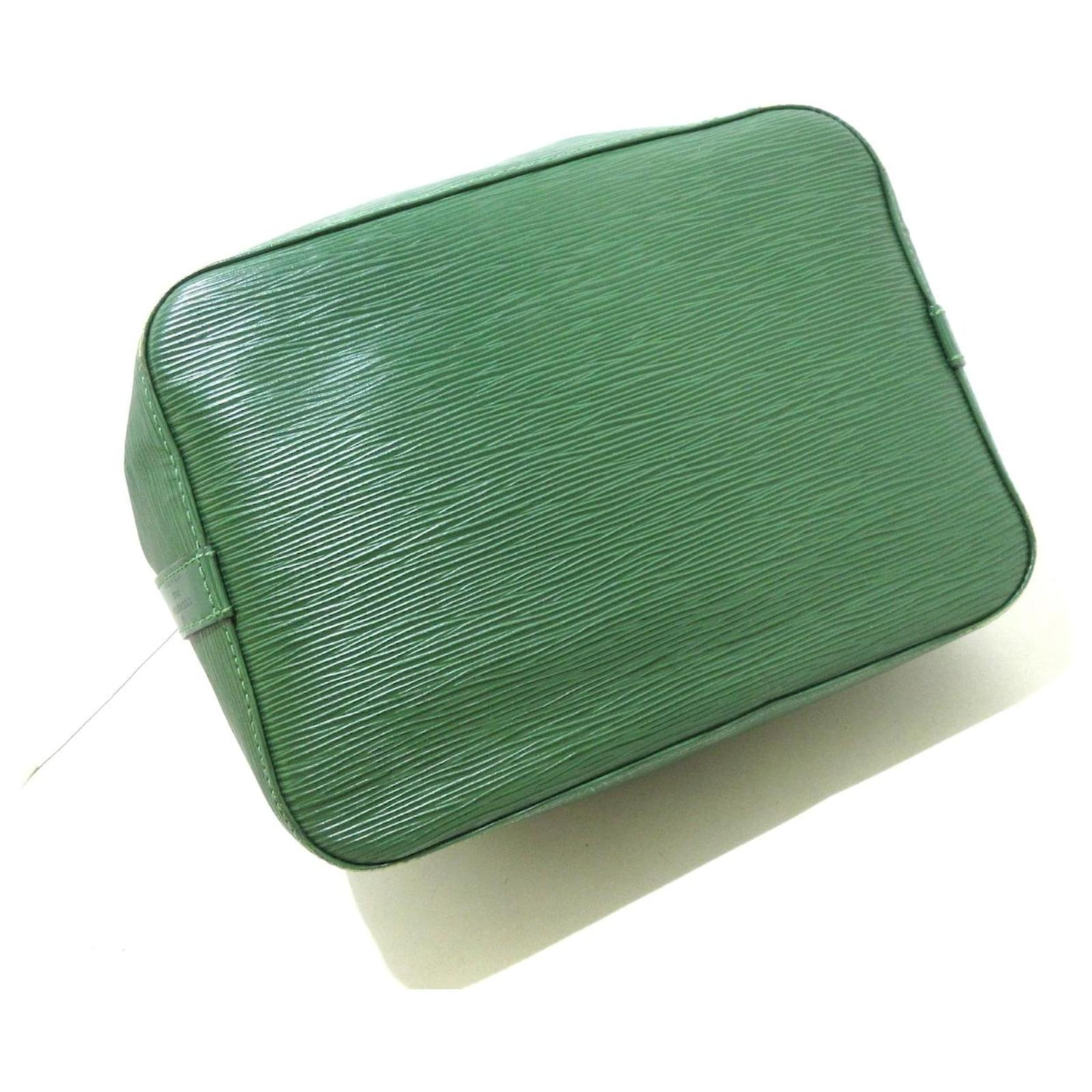 Noe Louis Vuitton Petit Noé Green Leather ref.489363 - Joli Closet