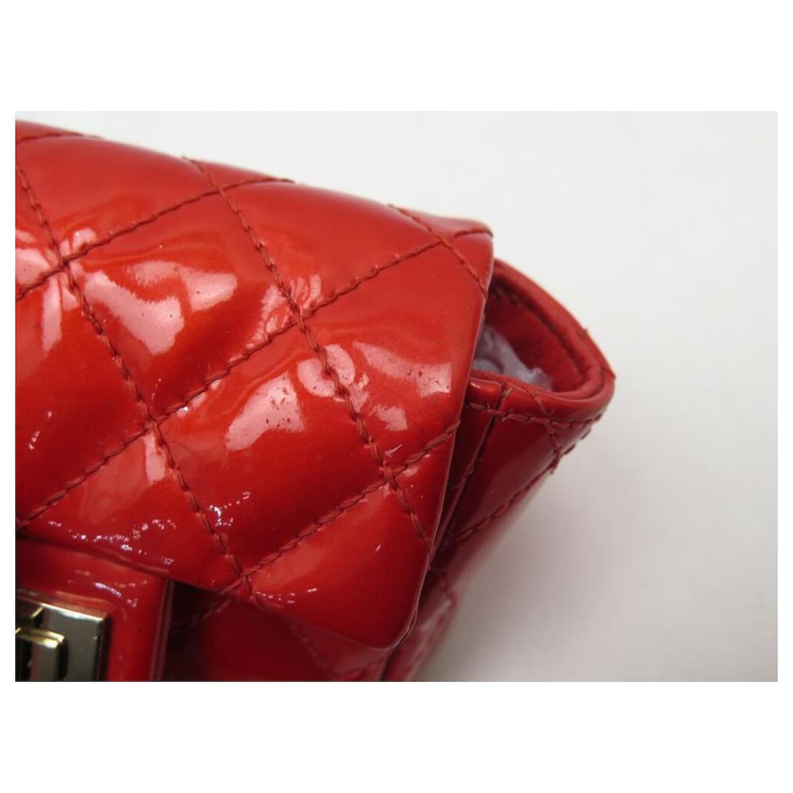 CHANEL MICRO ANKLE BAG 2.55 RED PATENT QUILTED LEATHER ANKLET BAG Patent  leather ref.491364 - Joli Closet