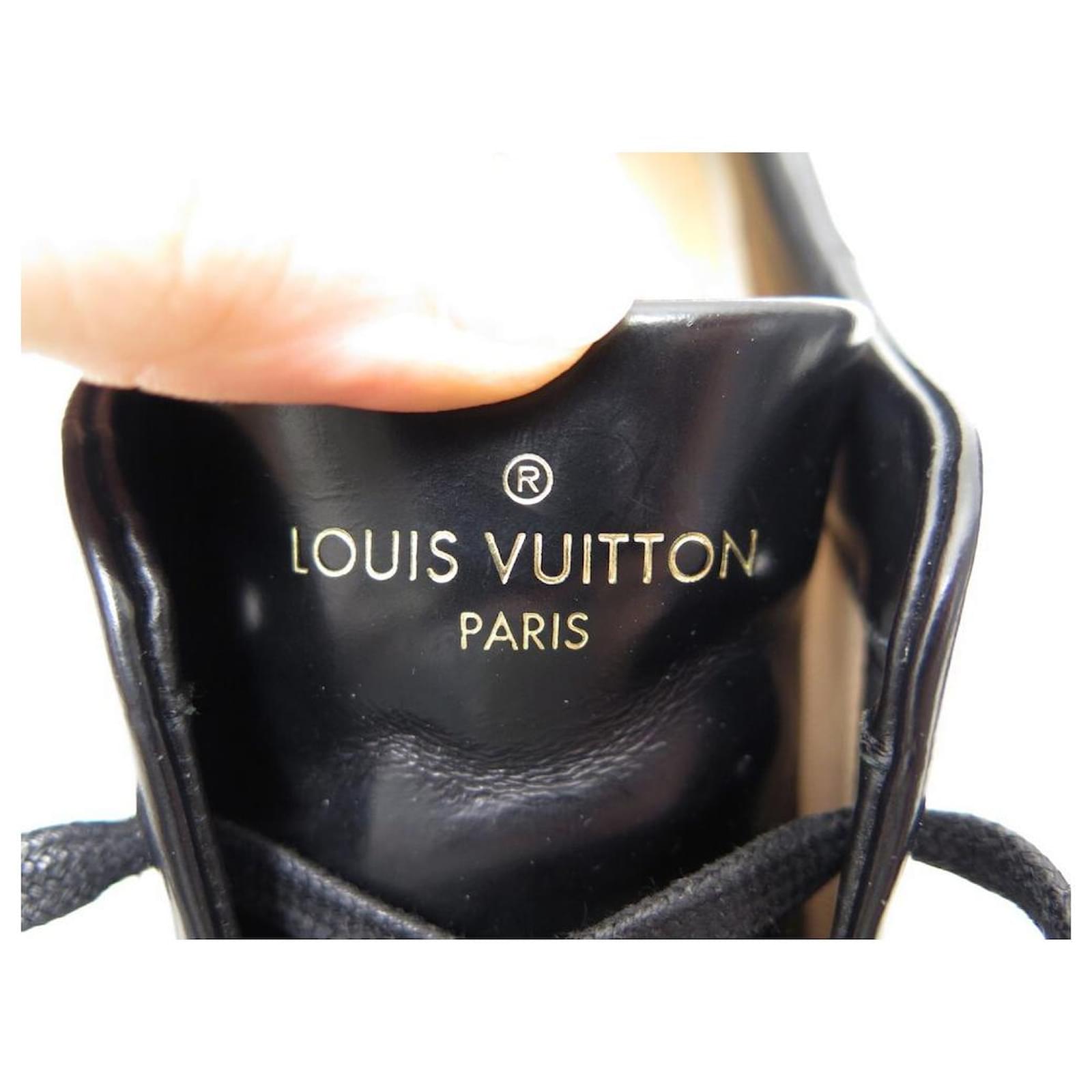 Louis Vuitton Metallic Blue Sneakers Leather Patent leather ref.790736 -  Joli Closet