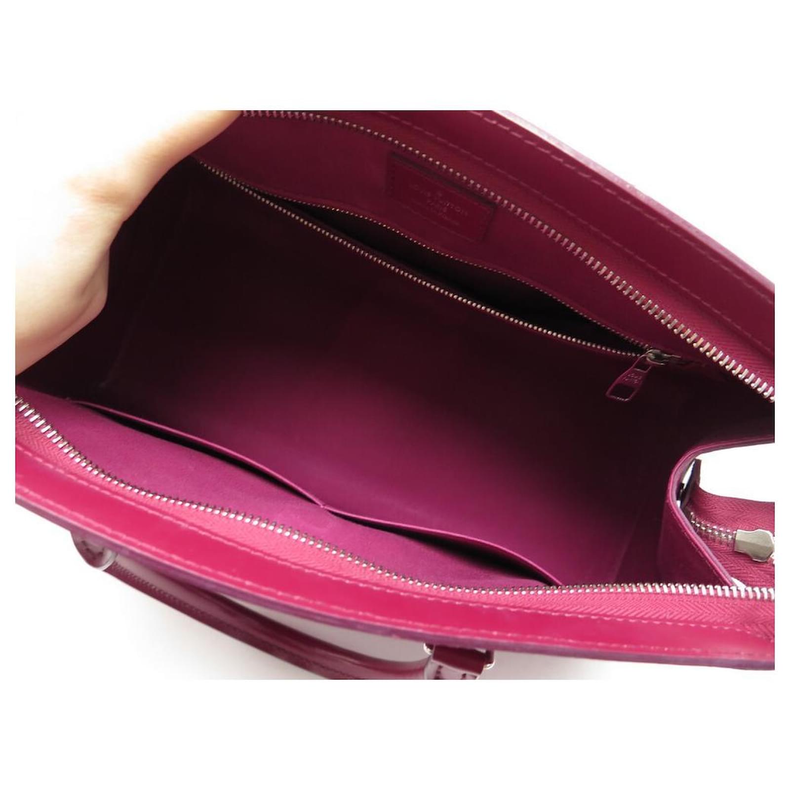 NEW LOUIS VUITTON SOUFFLOT MM HANDBAG FUSHIA EPI LEATHER BANDOULIERE BAG  Fuschia ref.491442 - Joli Closet