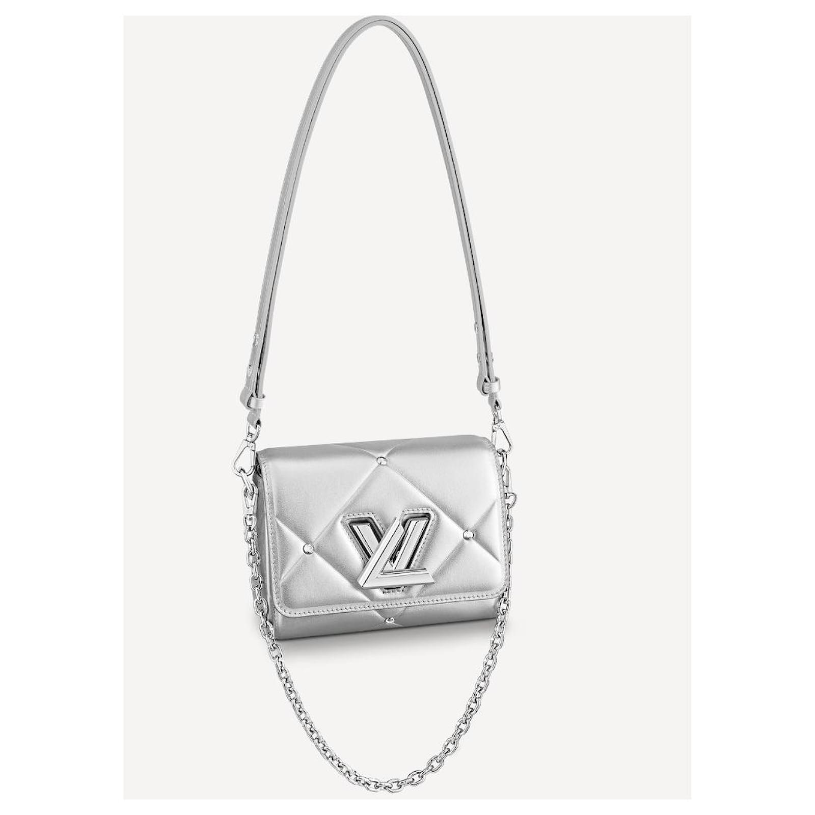 Louis Vuitton LV Twist bag PM Silver new Silvery Leather ref.491941 - Joli  Closet