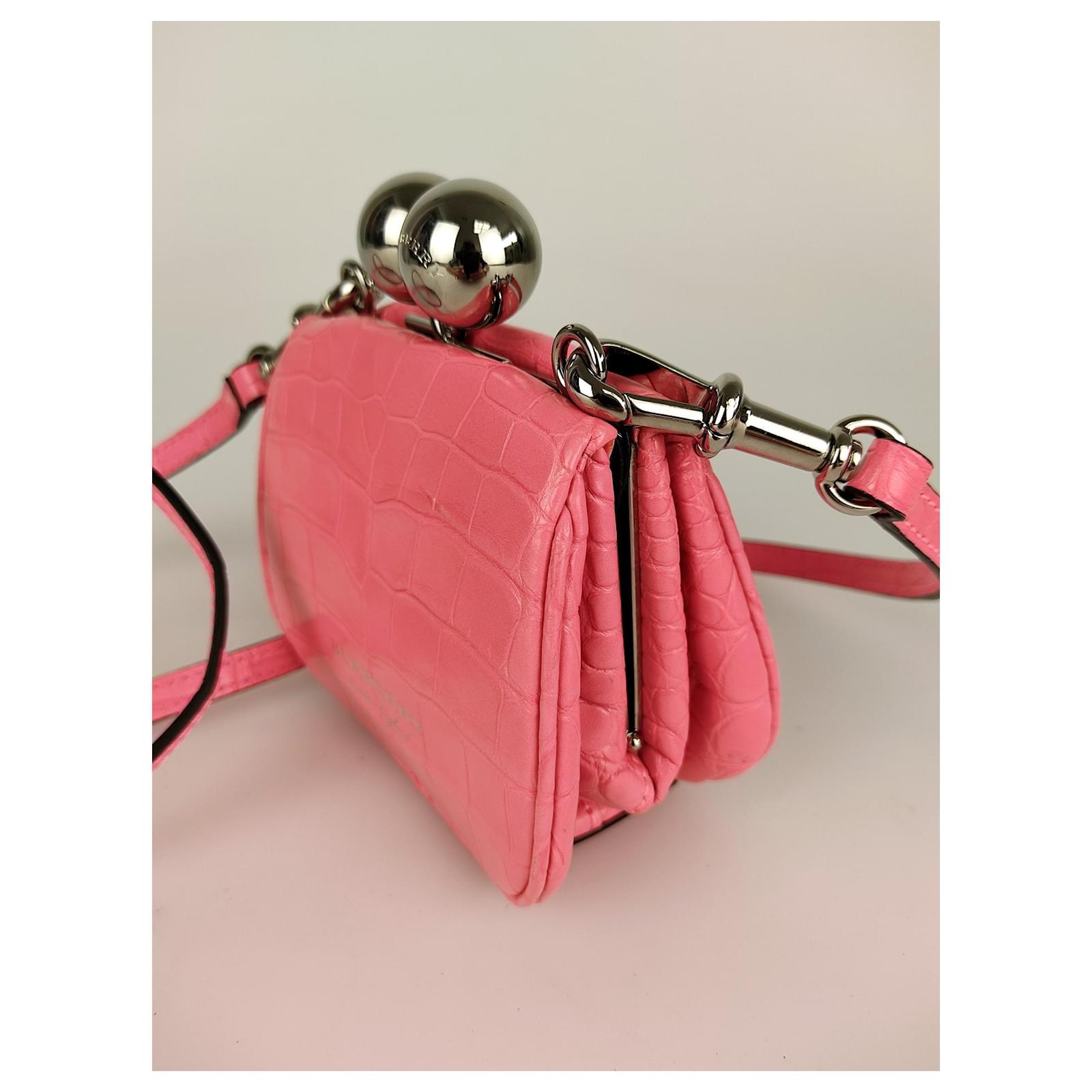 Burberry shoulder bag in alligator leather Pink ref.805600 - Joli Closet