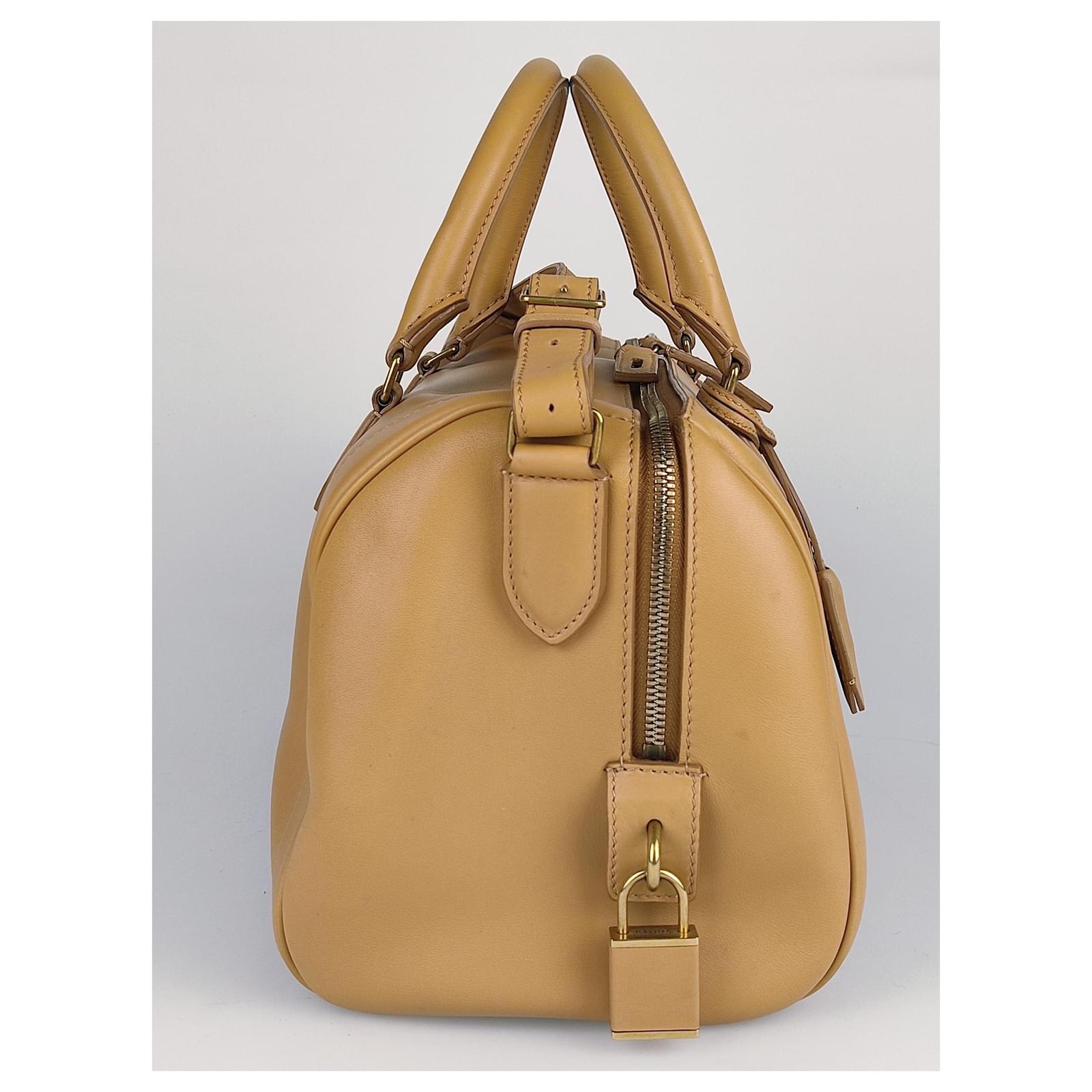 Céline Celine Boston bag with shoulder strap Beige Leather ref.492229 -  Joli Closet