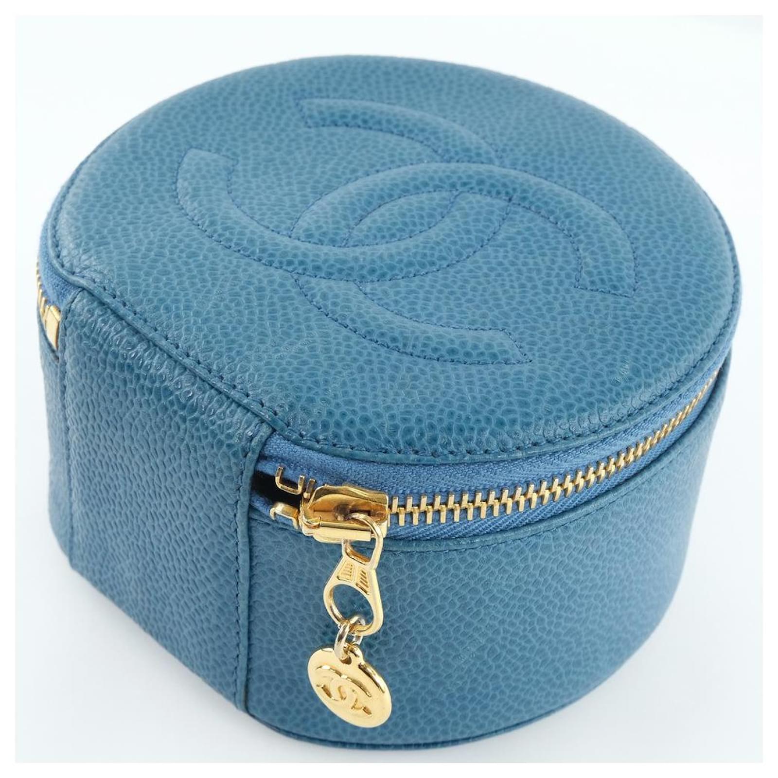 Used] [CHANEL] Chanel Jewelry Case Matt Caviar Skin Light Blue Ladies Pouch  ref.493496 - Joli Closet