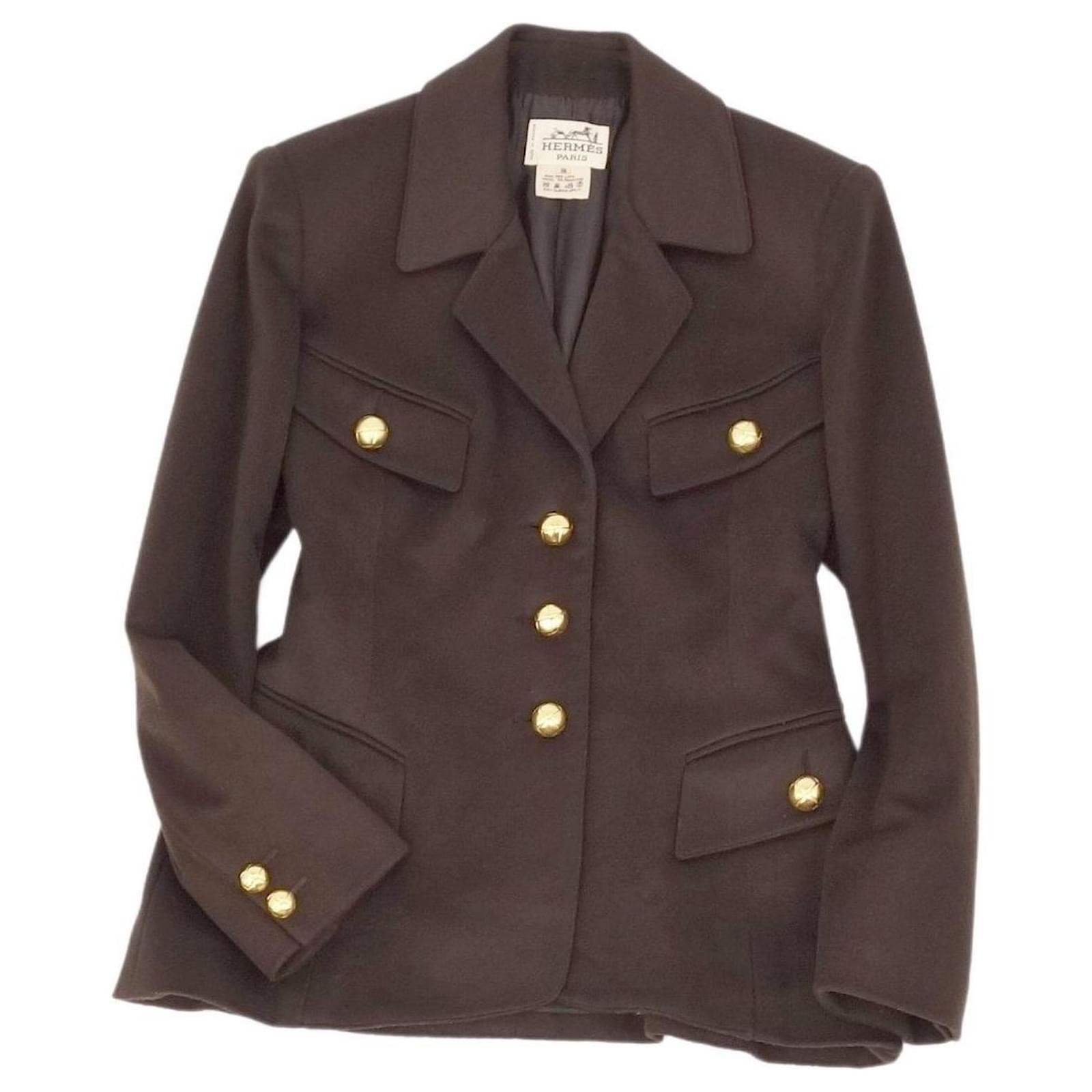 Hermès Vintage Hermes Suit Setup Veste en laine Jupe Gold Button Ladies