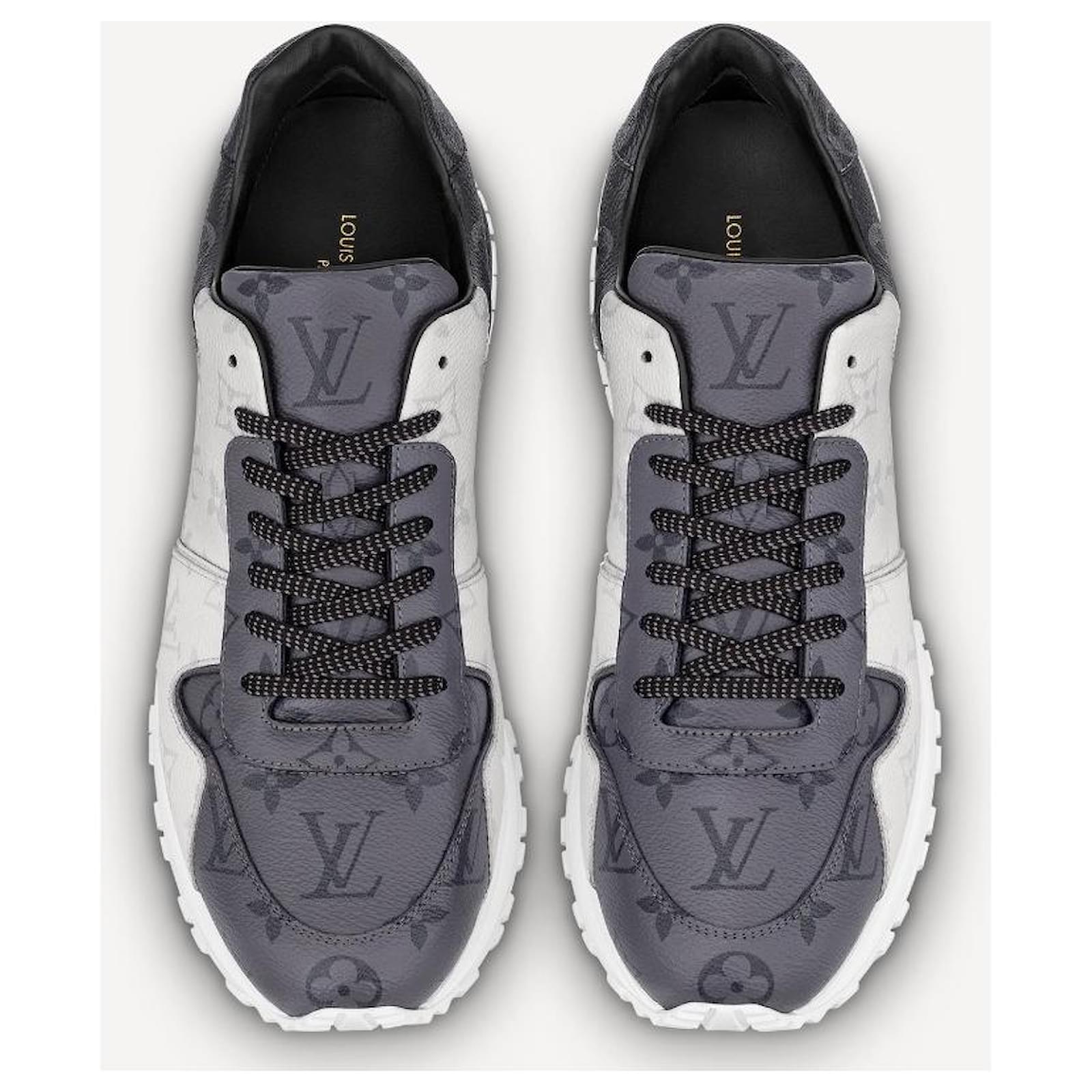 Louis Vuitton LV Run Away Trainers new Grey Leather ref.495293 - Joli Closet