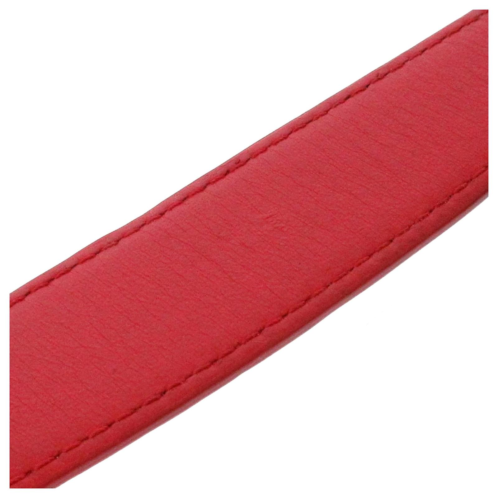 Twist Louis Vuitton Red GO-14 Malletage MM Silvery Leather Metal ref.495777  - Joli Closet