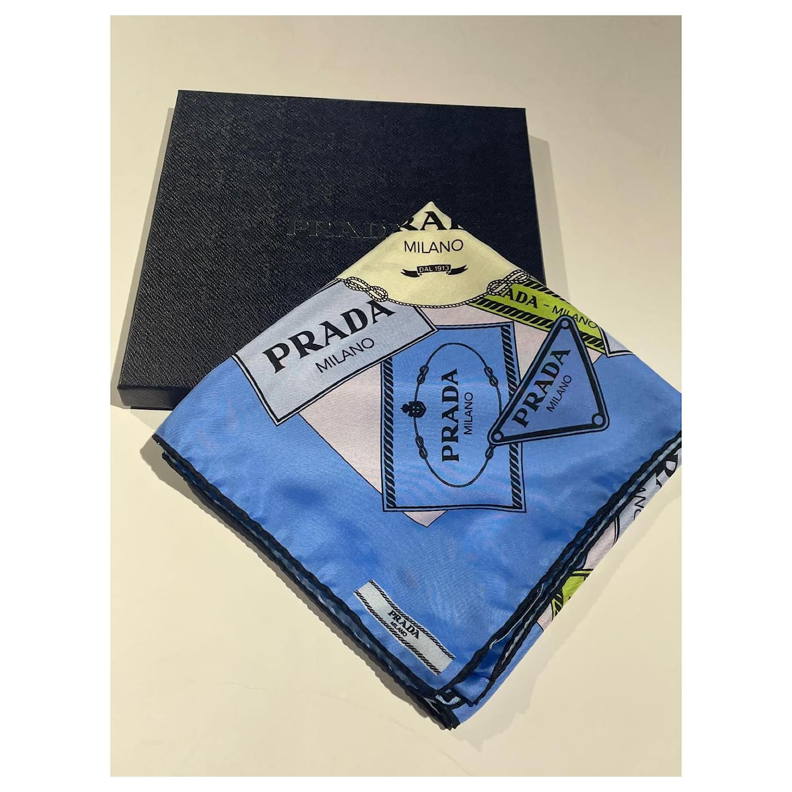 Prada SCARF CHANEL SILK Light blue ref.495891 - Joli Closet Prada SCARF CHANEL SILK Light blue ref.495891 - Joli Closet