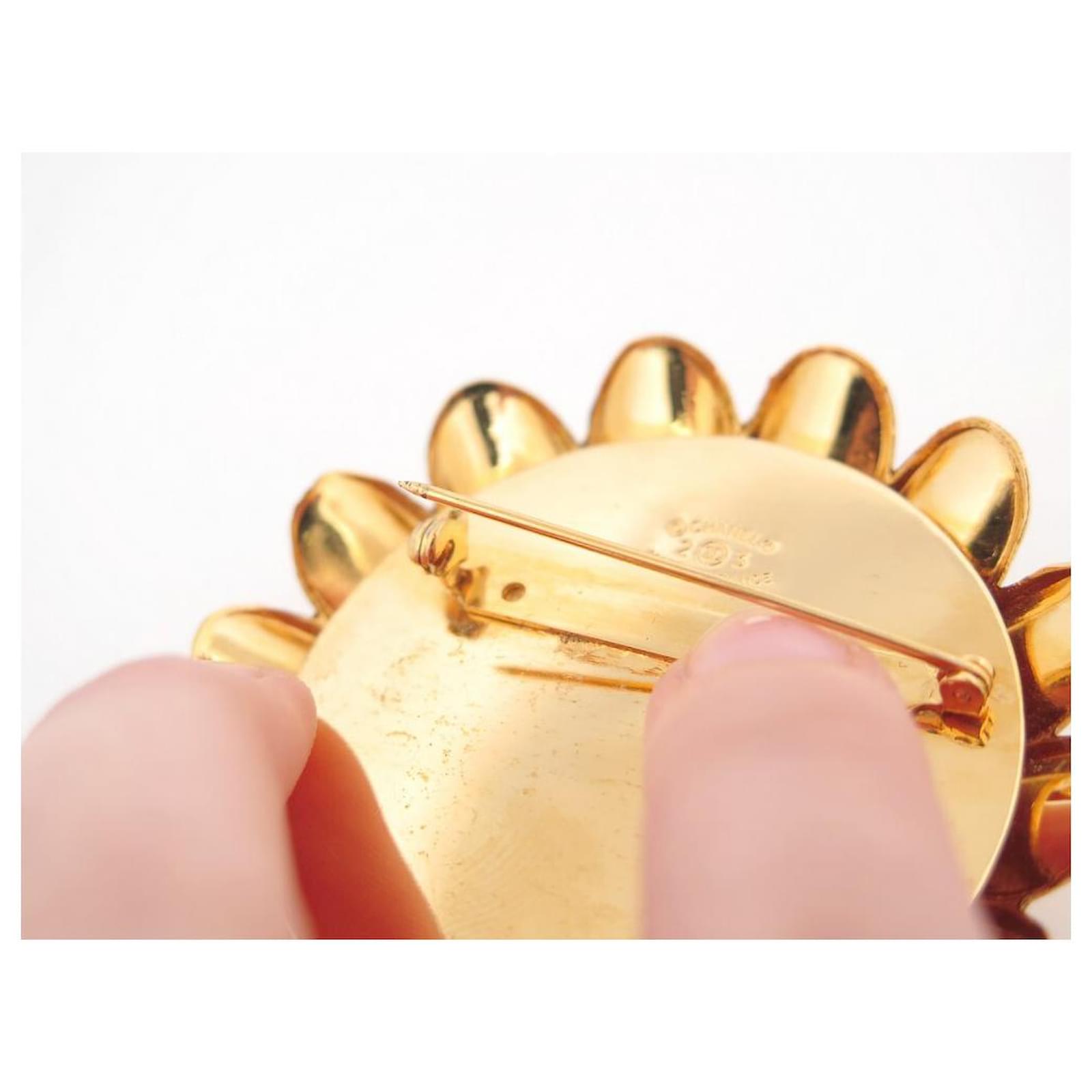 Broche Papillon Vintage – Métal Doré Et émail – Sans Marque – Bijou Ancien