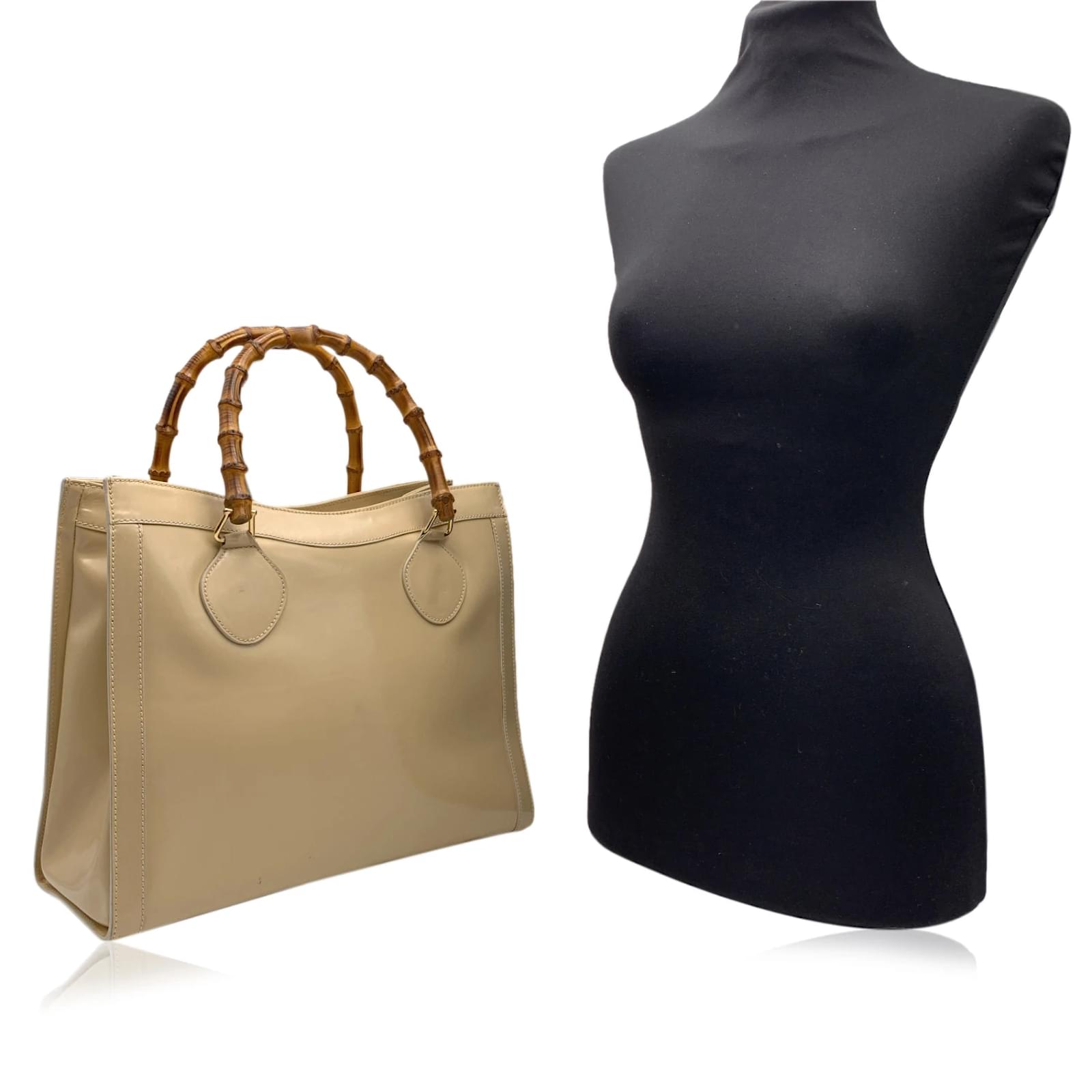 Gucci Vintage Beige Patent Leather Bamboo Princess Diana Tote Bag  ref.496811 - Joli Closet