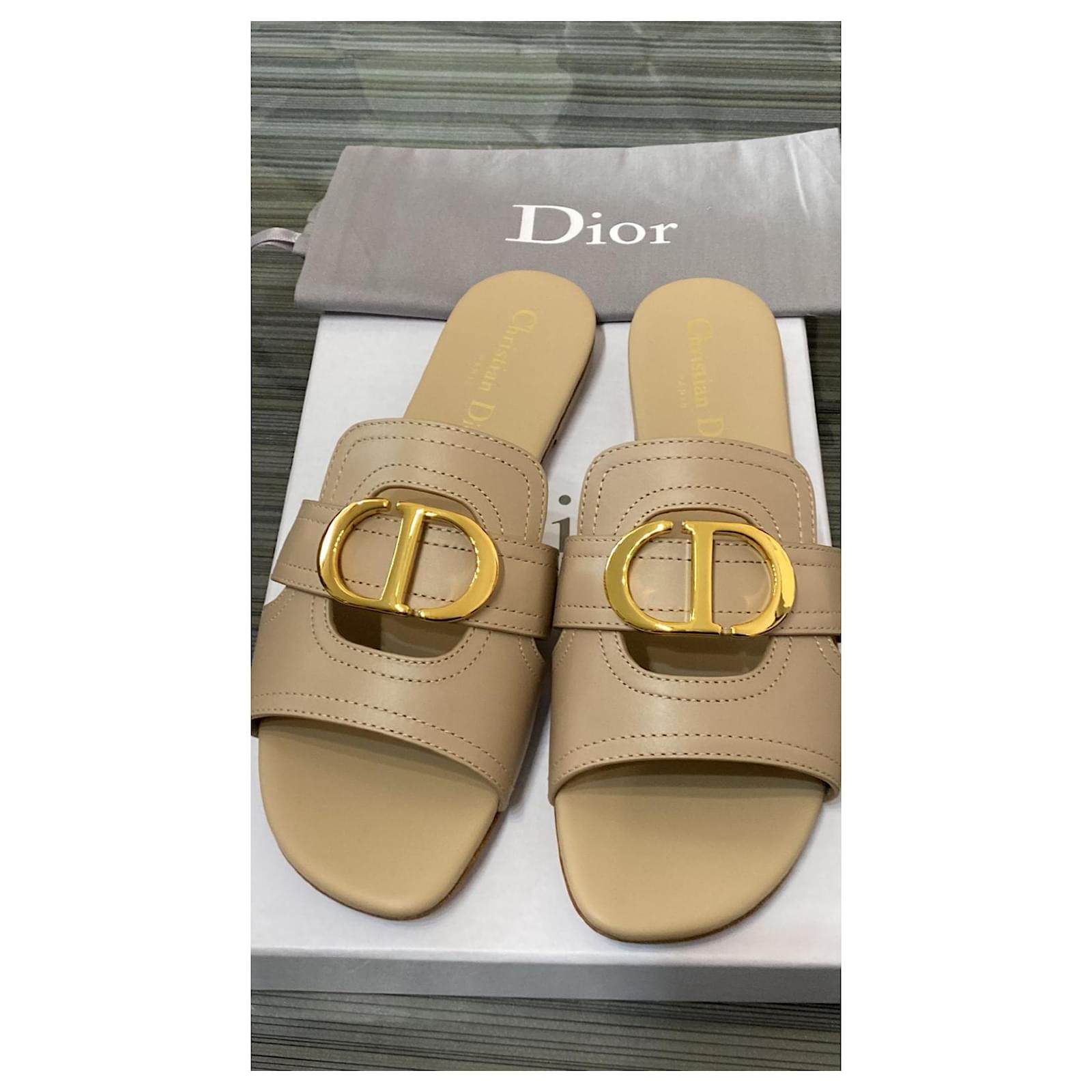 Dior - Authenticated 30 Montaigne Sandal - Leather White Plain for Women, Very Good Condition