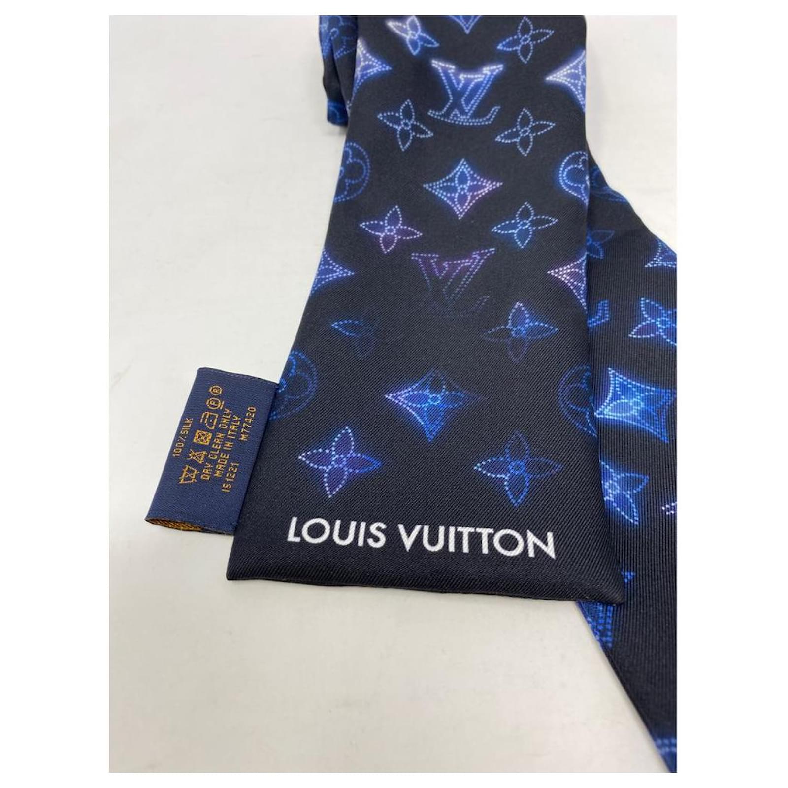 Louis Vuitton BANDEAU FLIGHT MODE Dark blue Silk ref.403062 - Joli