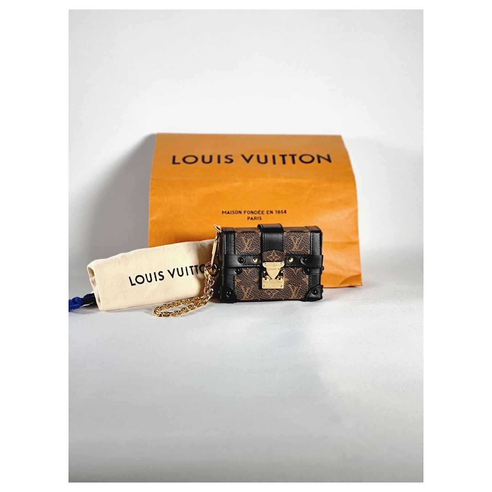 Louis Vuitton Essential Trunk Cloth ref.498376 - Joli Closet