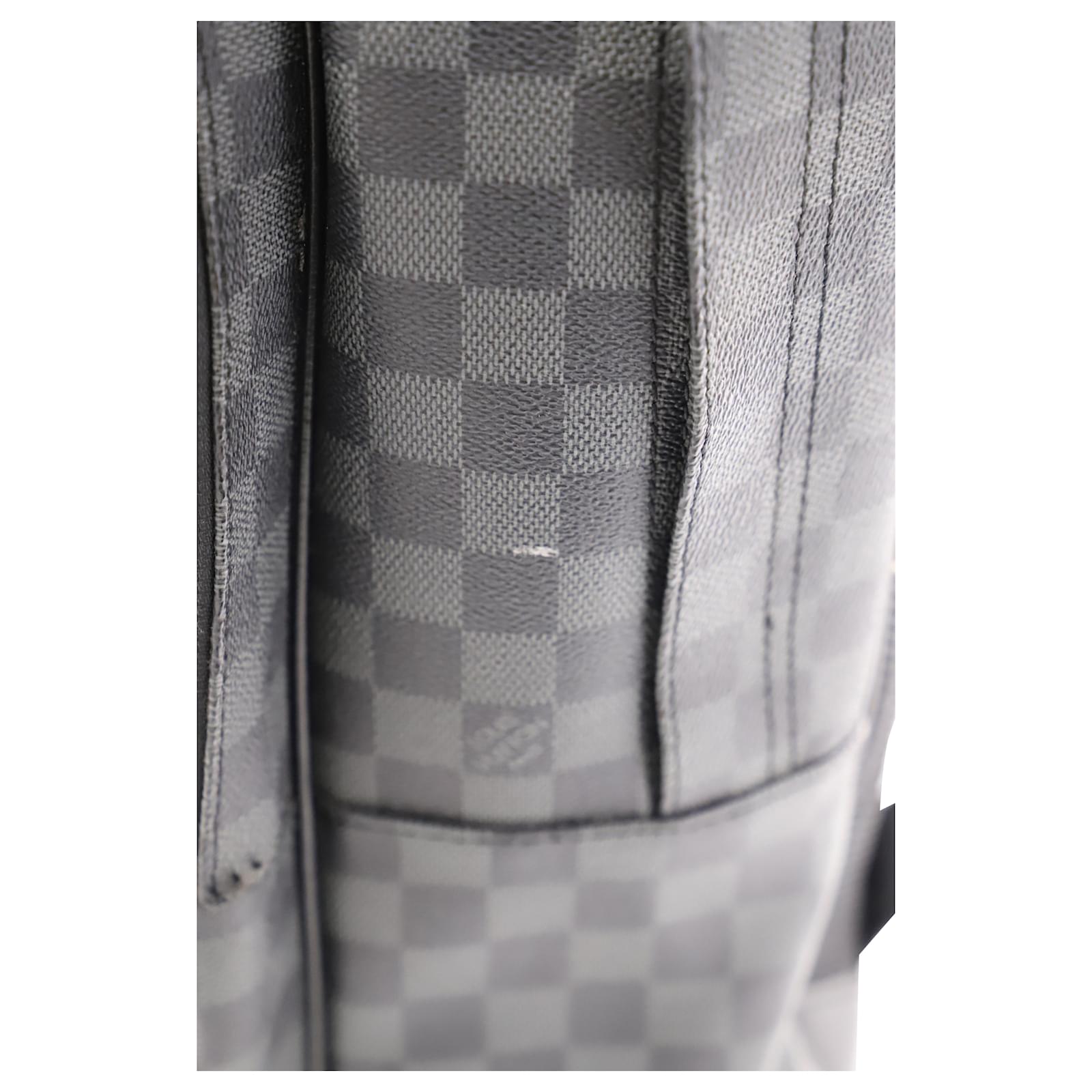 Louis Vuitton Michael Damier Backpack in Grey Coated Canvas Cloth  ref.498779 - Joli Closet