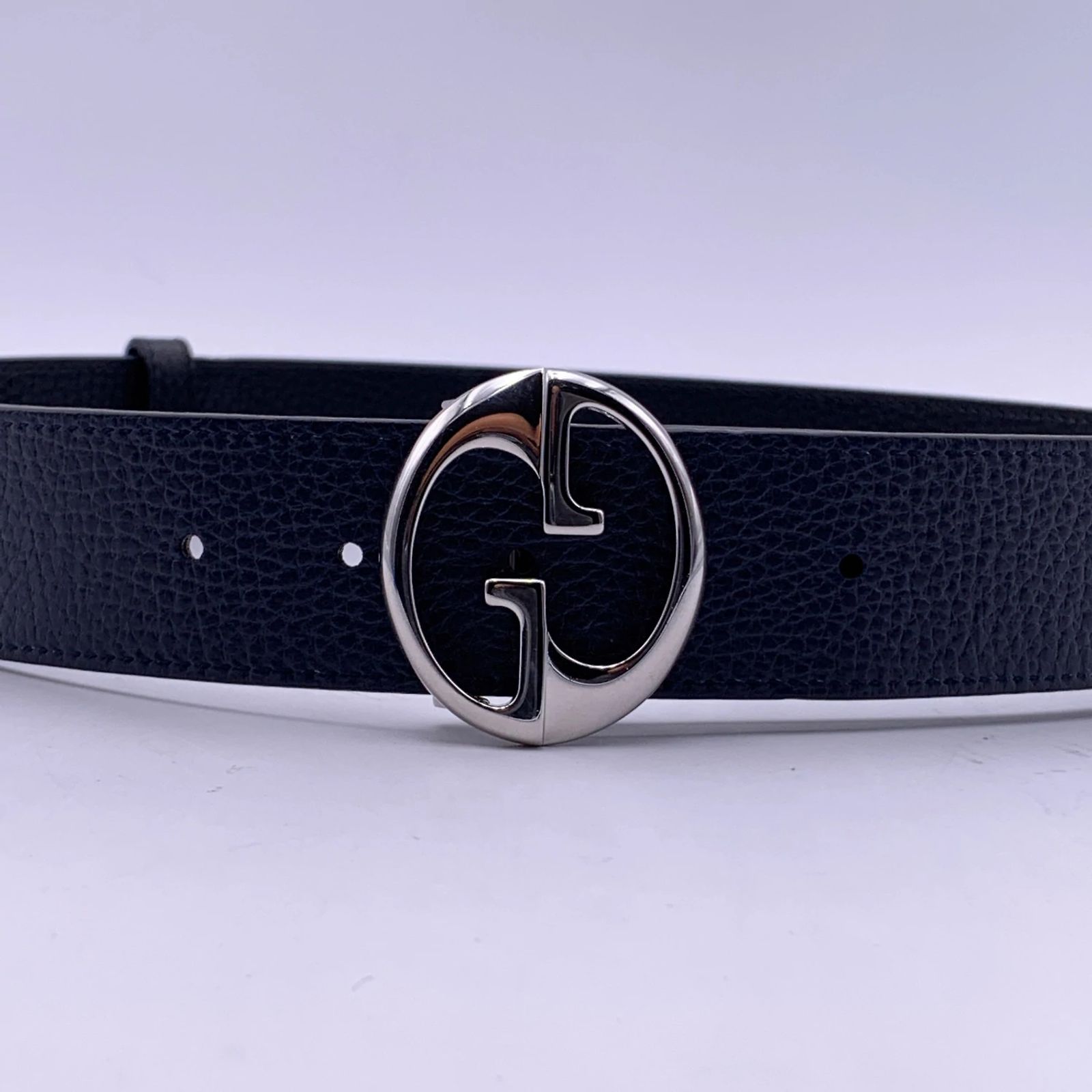 Gucci 1973 Reversible Black & Blue Pebbled Leather Belt with Dust Bag Size 95 Gucci - 1973 Gold Buckle Calfskin Reversible Belt Black/Blue  main image 3