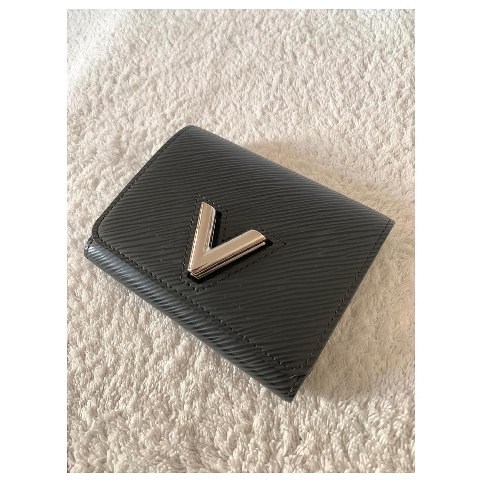 Louis Vuitton, Twist Compact Geldbörse, schwarz