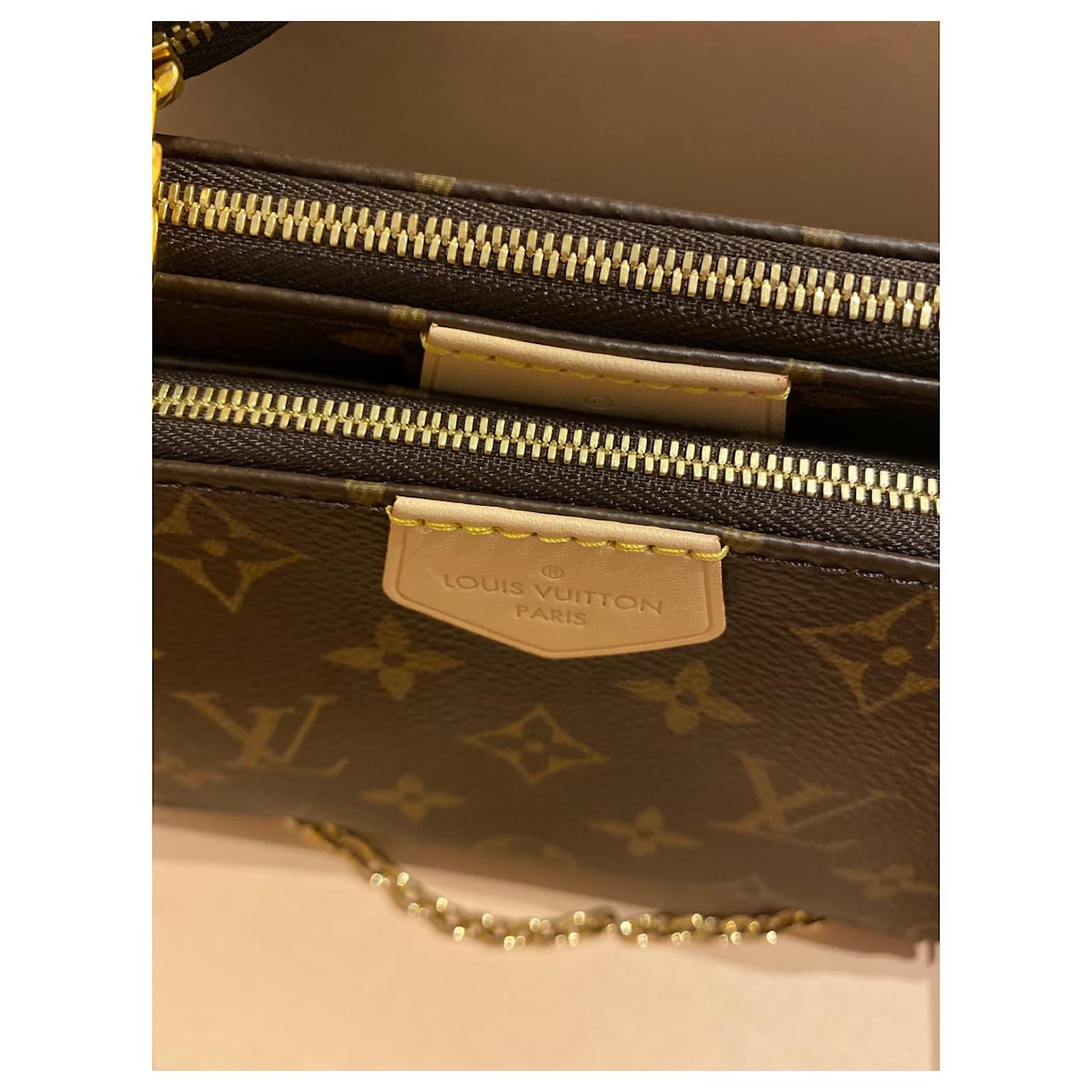 Louis Vuitton Handbags Dark green Leather ref.498757 - Joli Closet