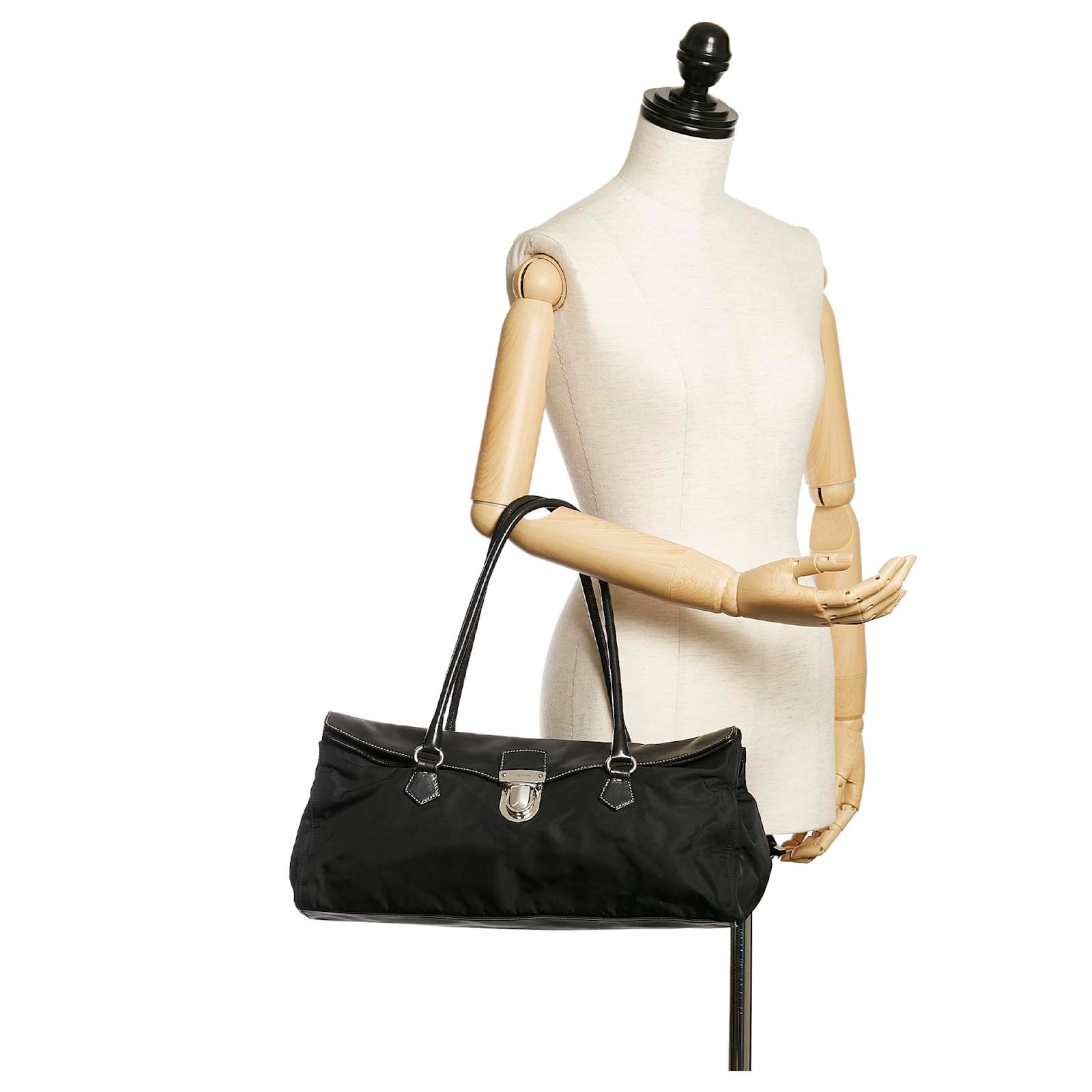 ビンテージ PRADA  TESSUTO EASY  バッグ Prada Tessuto Easy Shoulder Bag Black – DAC