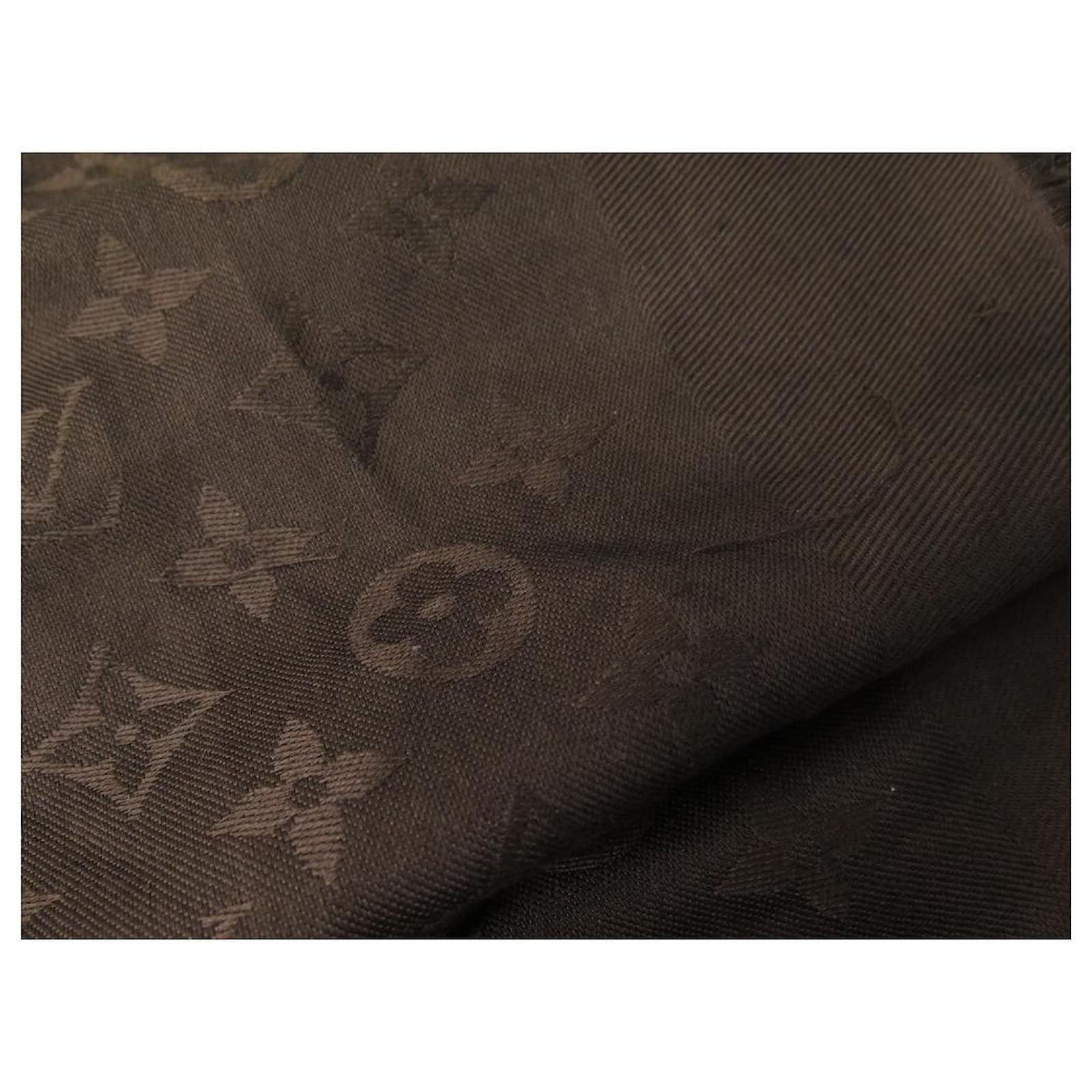 Louis Vuitton Silk scarves Brown ref.124546 - Joli Closet