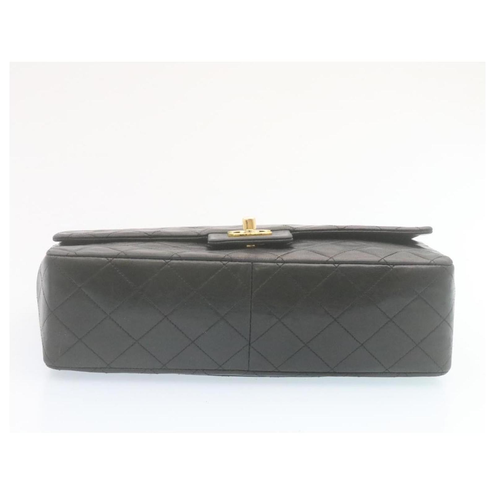 Chanel Classic Flap Black Leather ref.506499 - Joli Closet