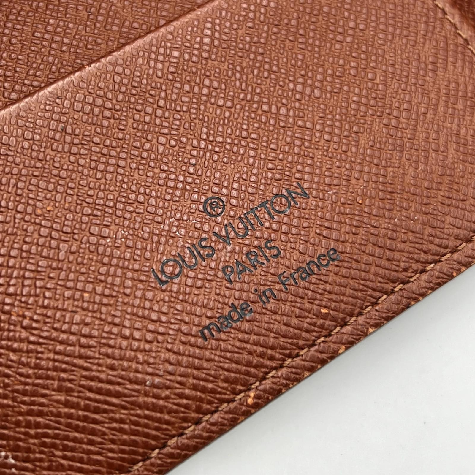 Porta passaporto Louis Vuitton Marrone Pelle ref.147168 - Joli Closet