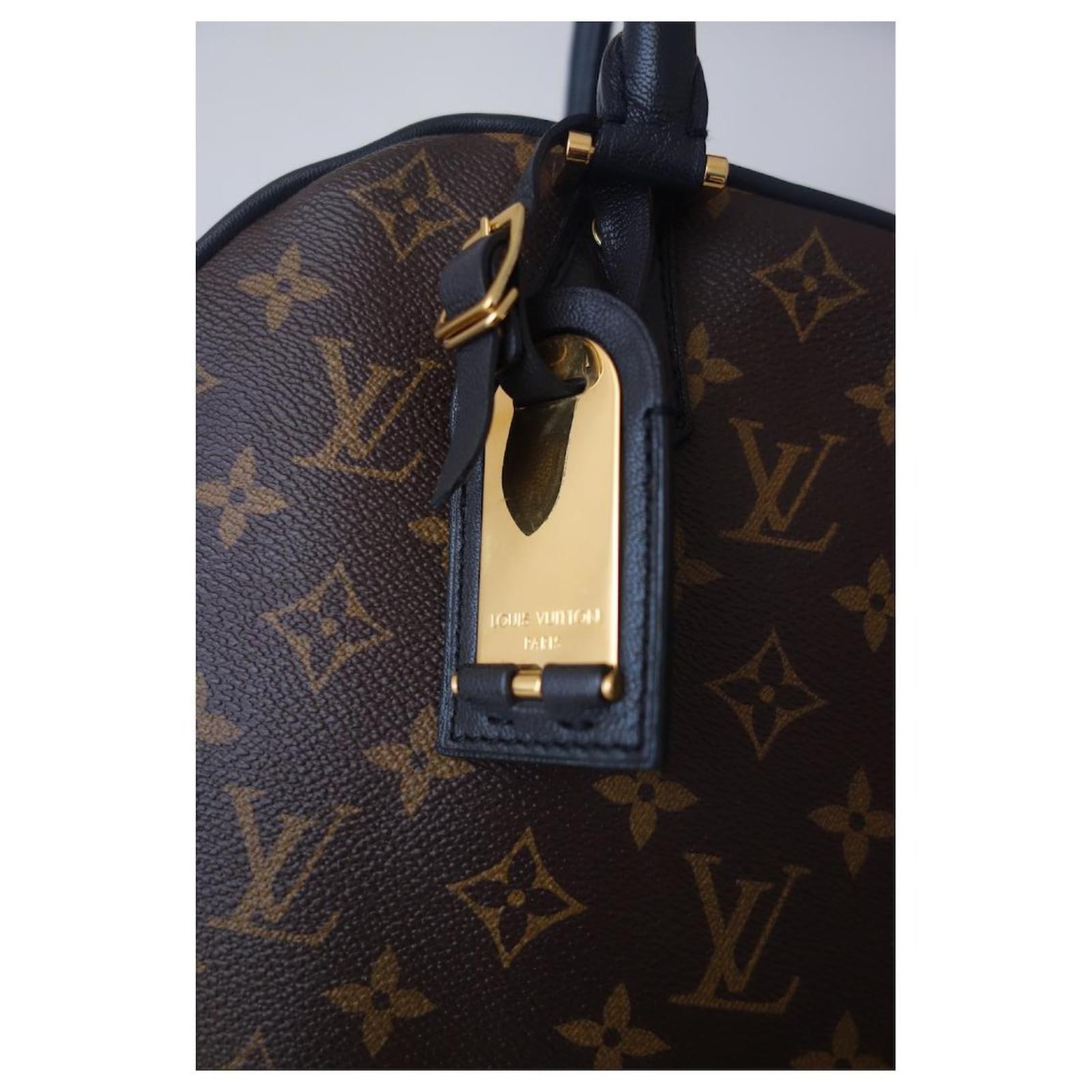 Louis Vuitton goblin Black Leather ref.104465 - Joli Closet