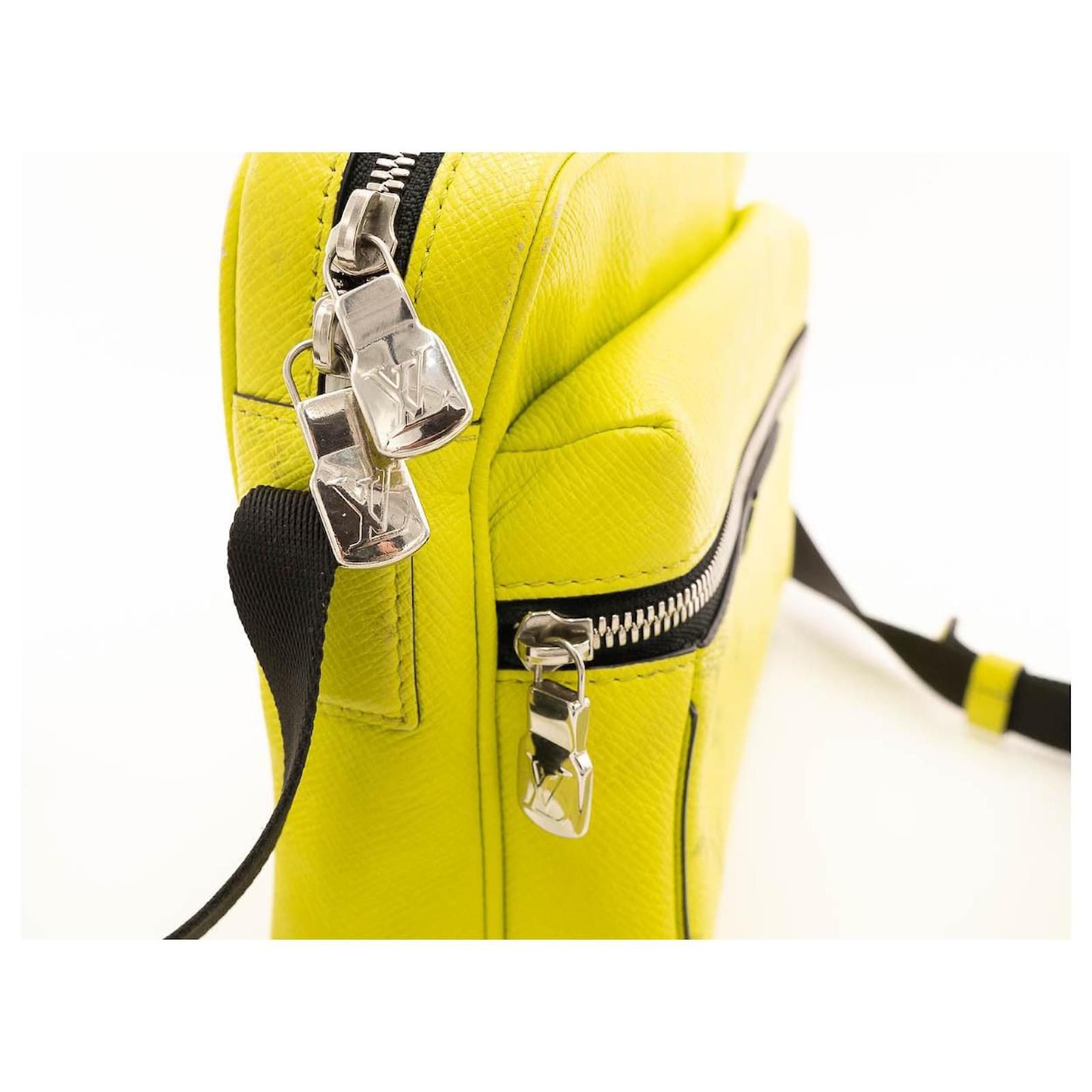 Louis Vuitton Mabillon Yellow Leather ref.162442 - Joli Closet