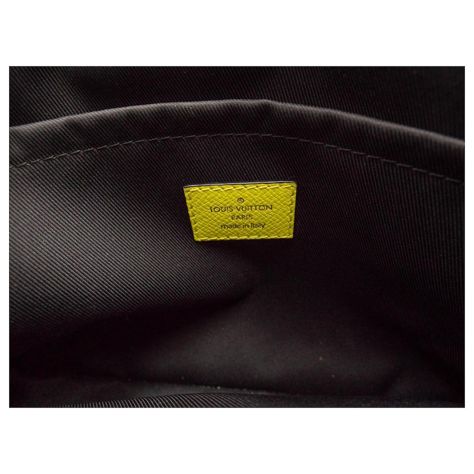 Louis Vuitton Messenger Outdoor Cuir Jaune ref.507674 - Joli Closet