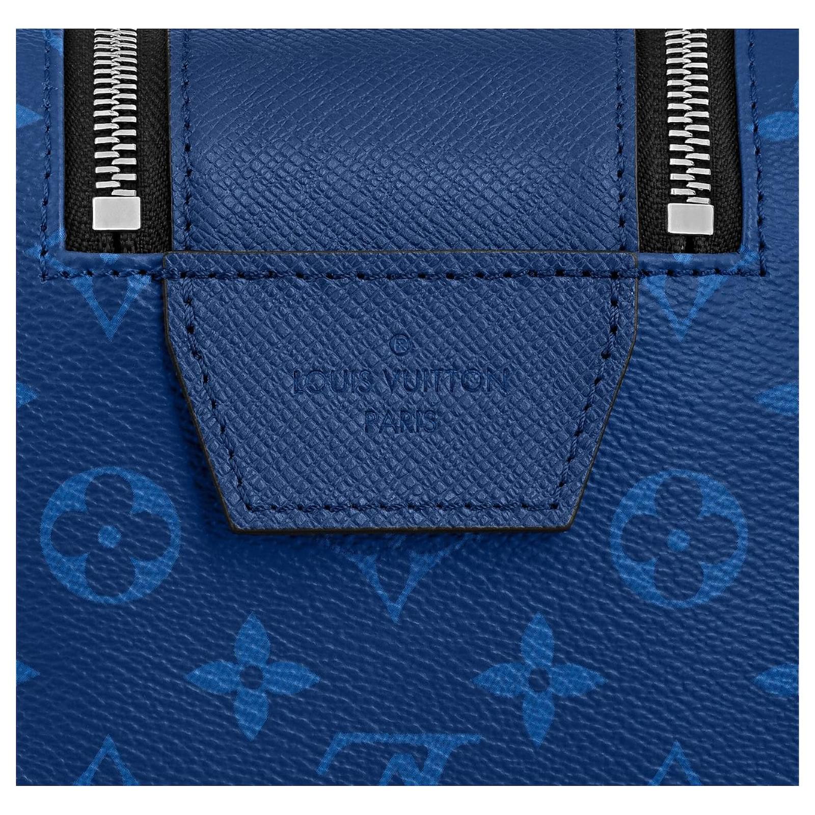 Louis Vuitton Dopp Kit Toilet Pouch (Blue) – Luxxe