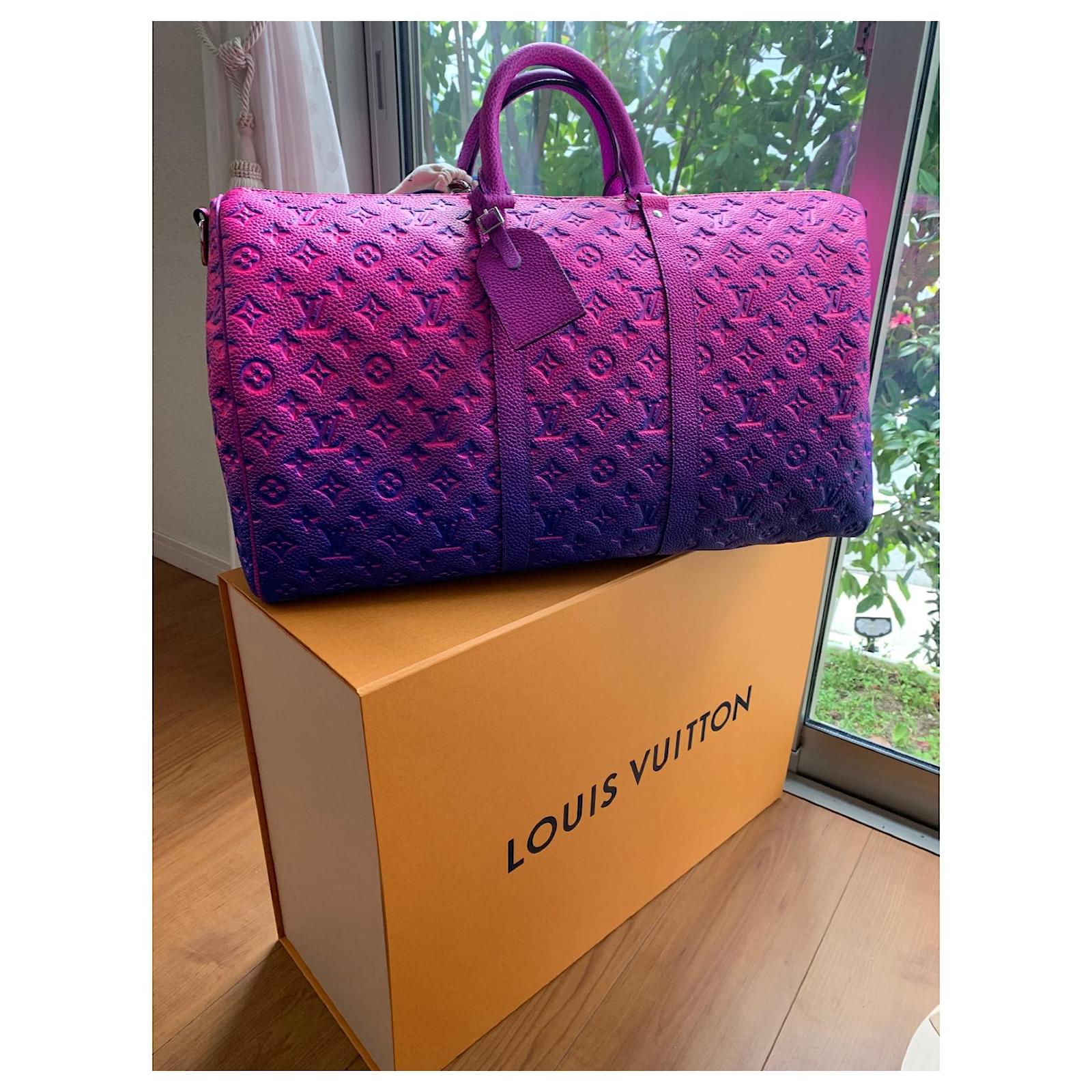 Louis Vuitton New - Ultra Exclusive - Sold Out - Catwalks 2022-Virgil  Abloh- Keepall 50 Spray strap in pink and blue leather ref.462975 - Joli  Closet