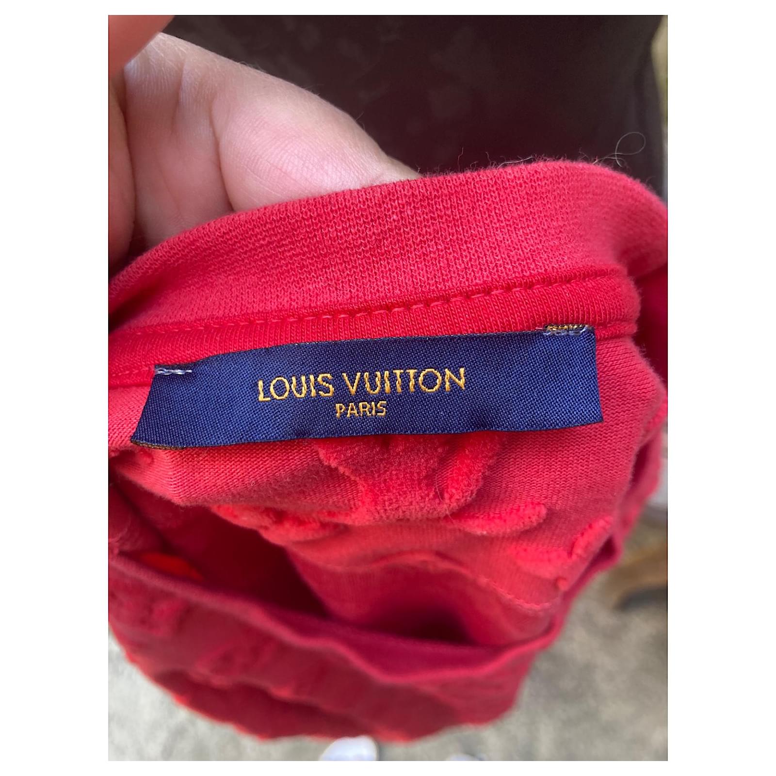 Louis Vuitton Monogram Embossed T-Shirt - Red T-Shirts, Clothing -  LOU131374