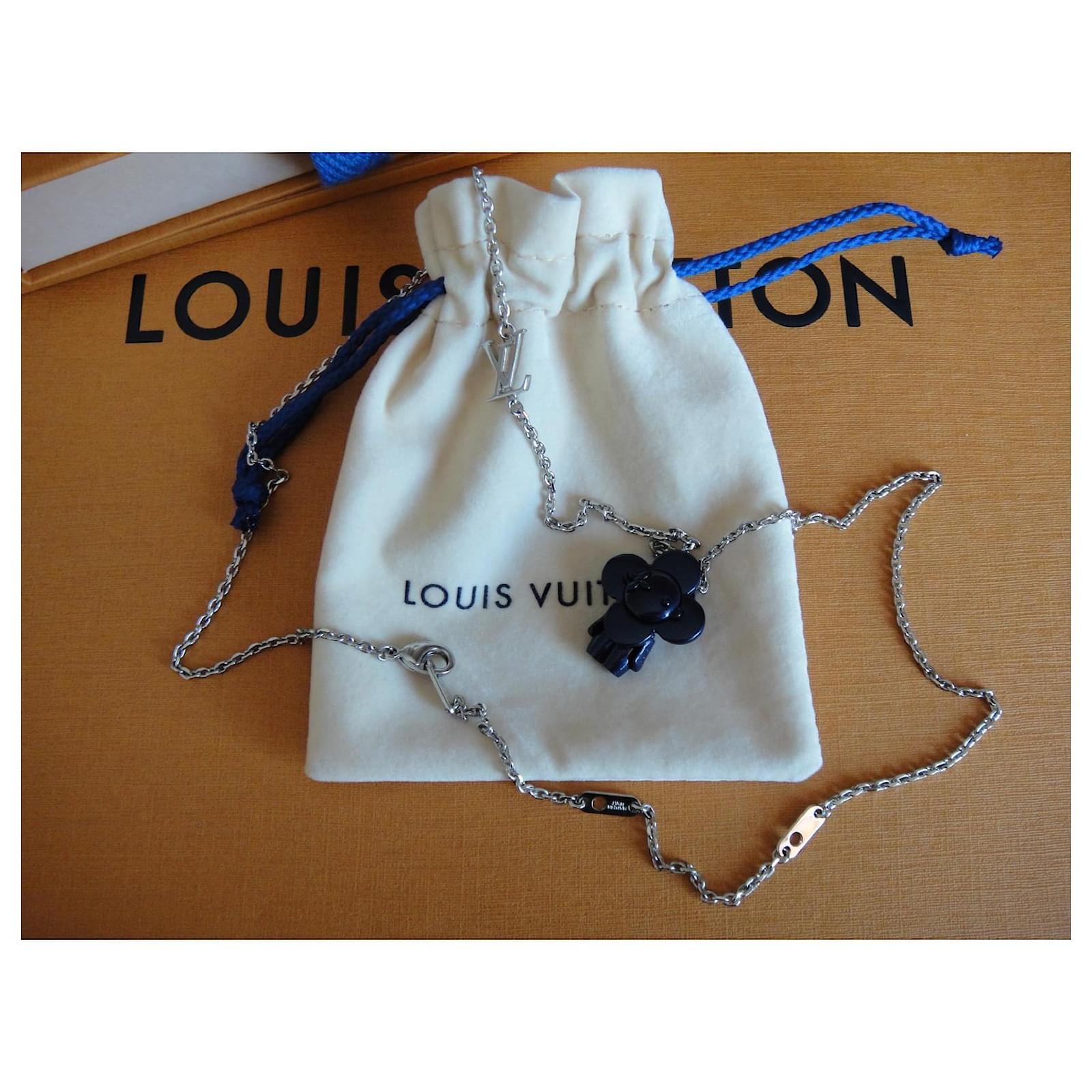 Louis Vuitton VIVIENNE pendant necklace Blue Metal ref.512435
