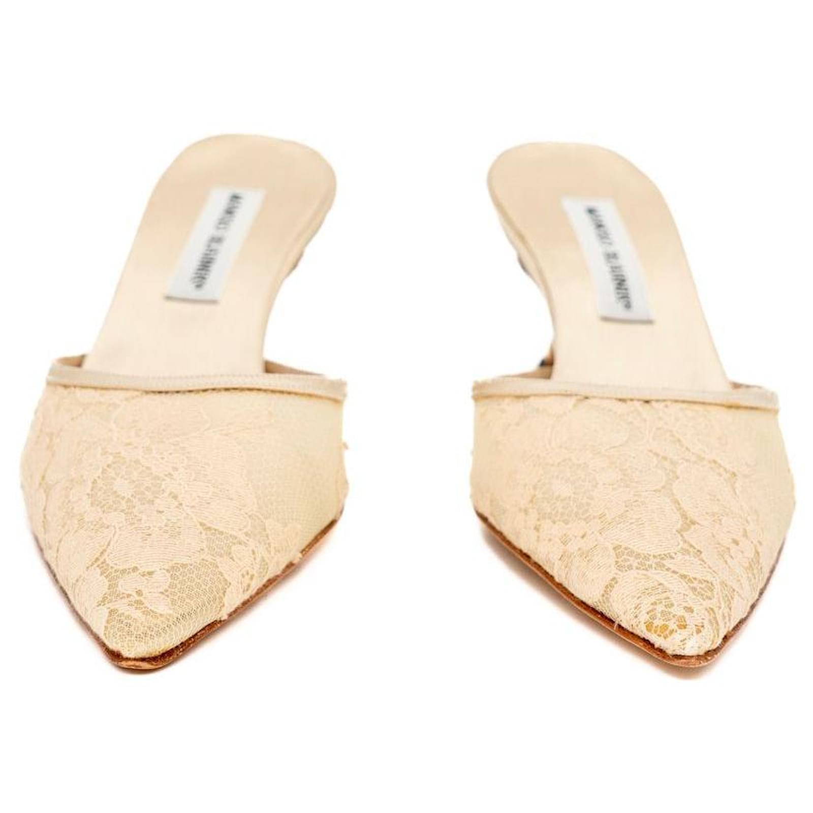 manolo blahnik lavender mules