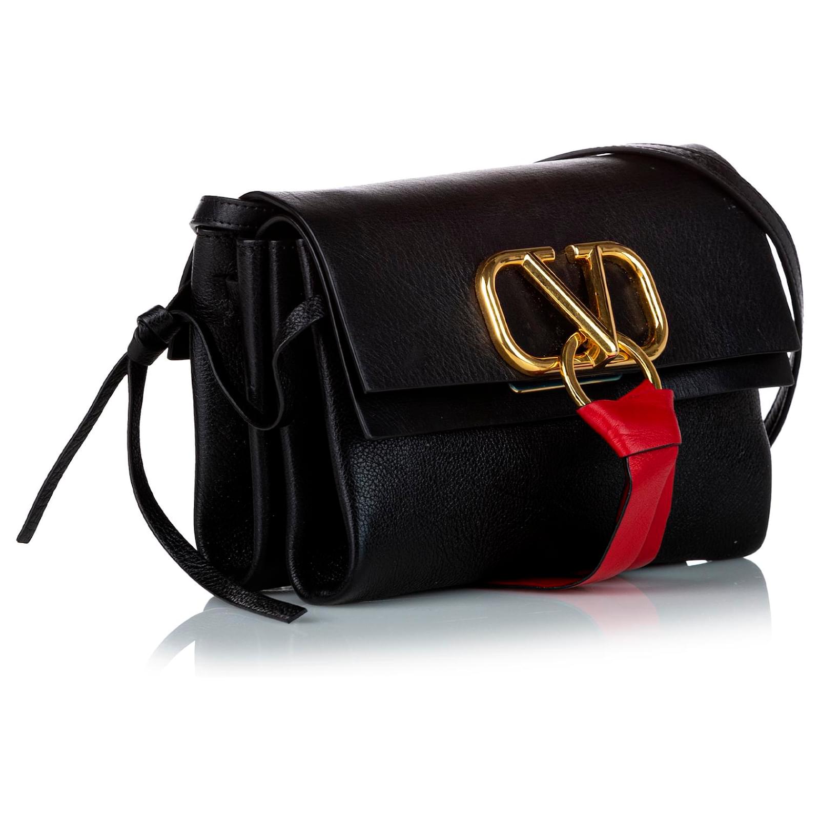 Valentino Black V-Ring Leather Crossbody Bag Red Metal Pony-style calfskin  ref.231352 - Joli Closet