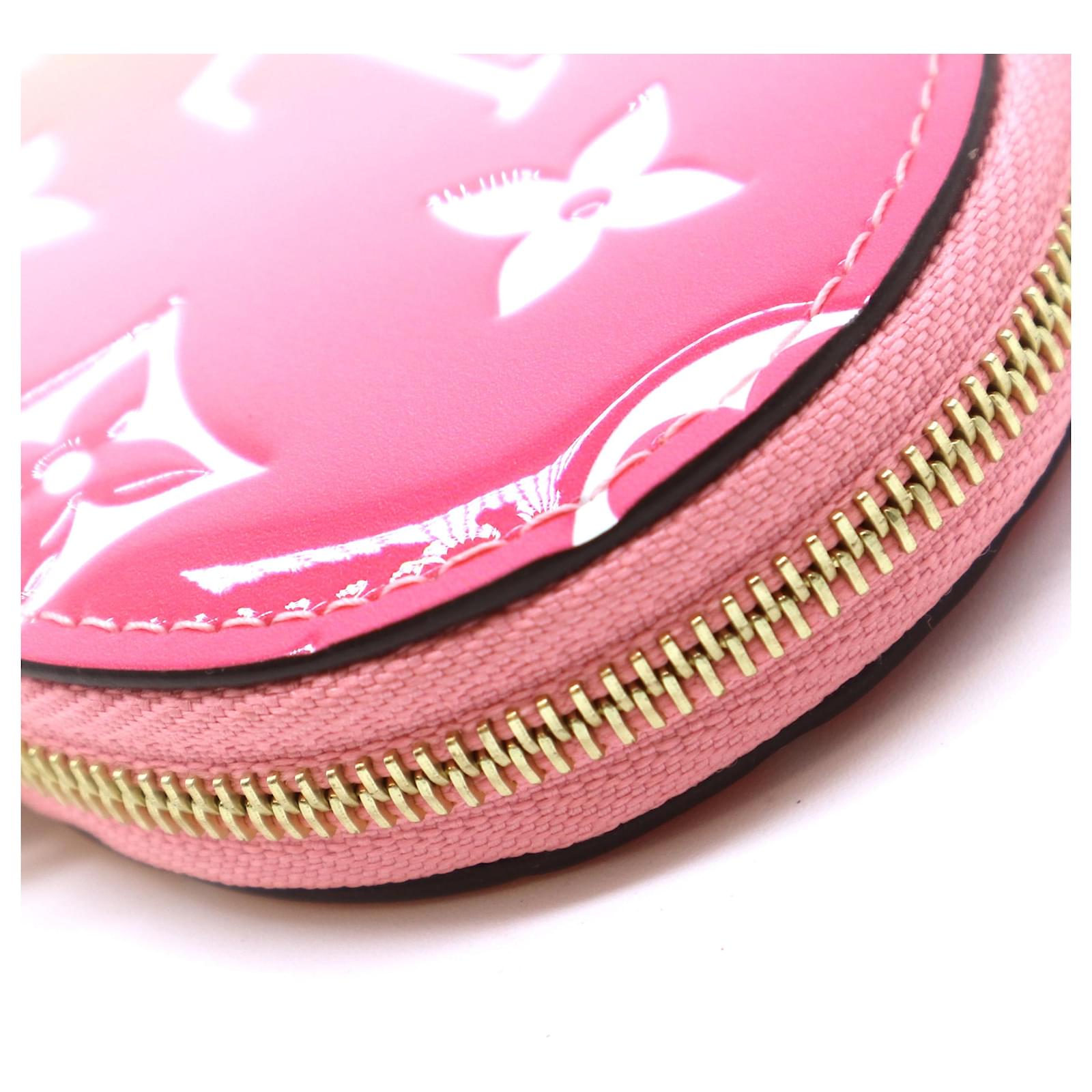 Louis Vuitton Pink Degrade Monogram Valentine's Day Heart Wallet Leather  ref.506380 - Joli Closet