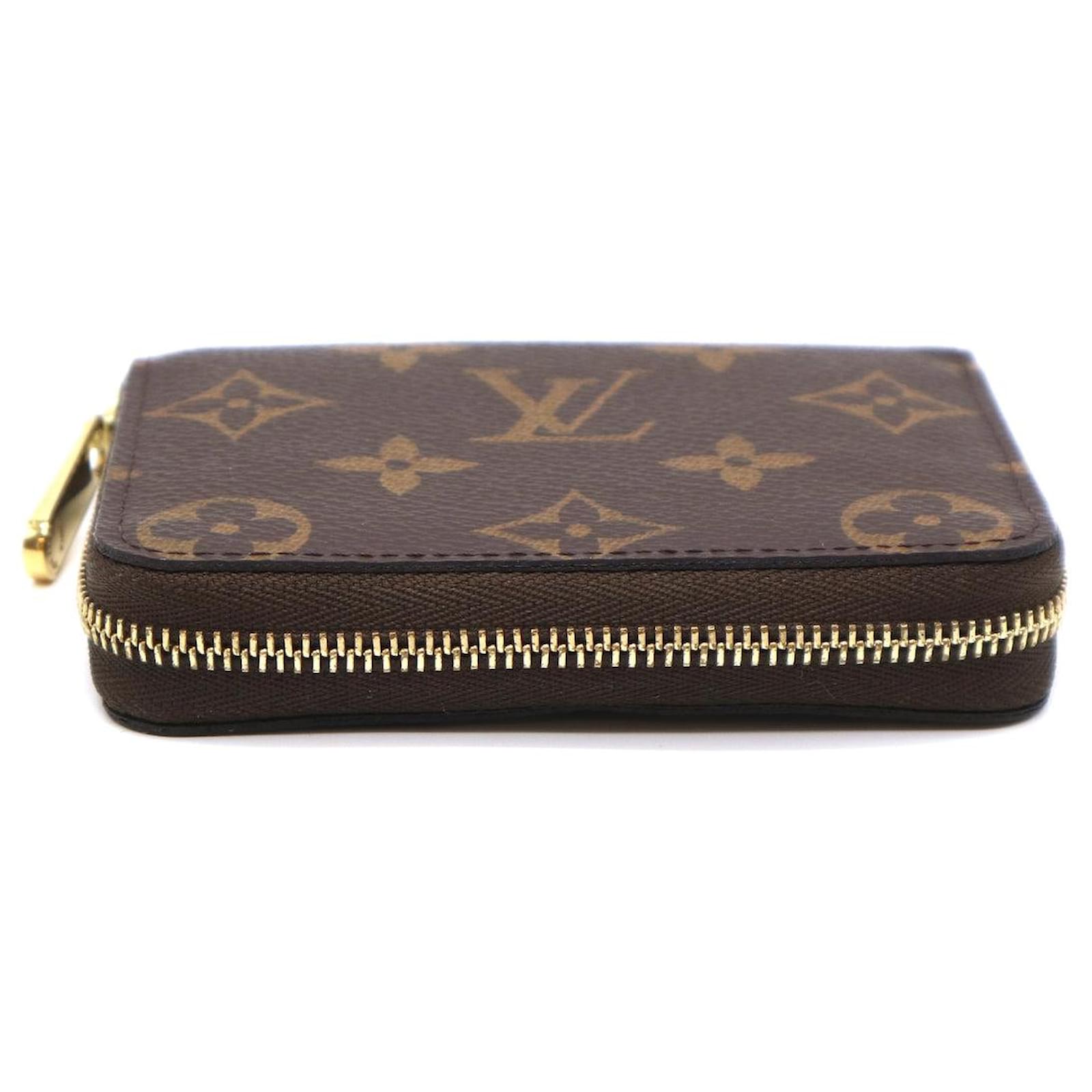 Louis Vuitton Square Zip Around Monogram Wallet Brown Leather ref.507903 -  Joli Closet