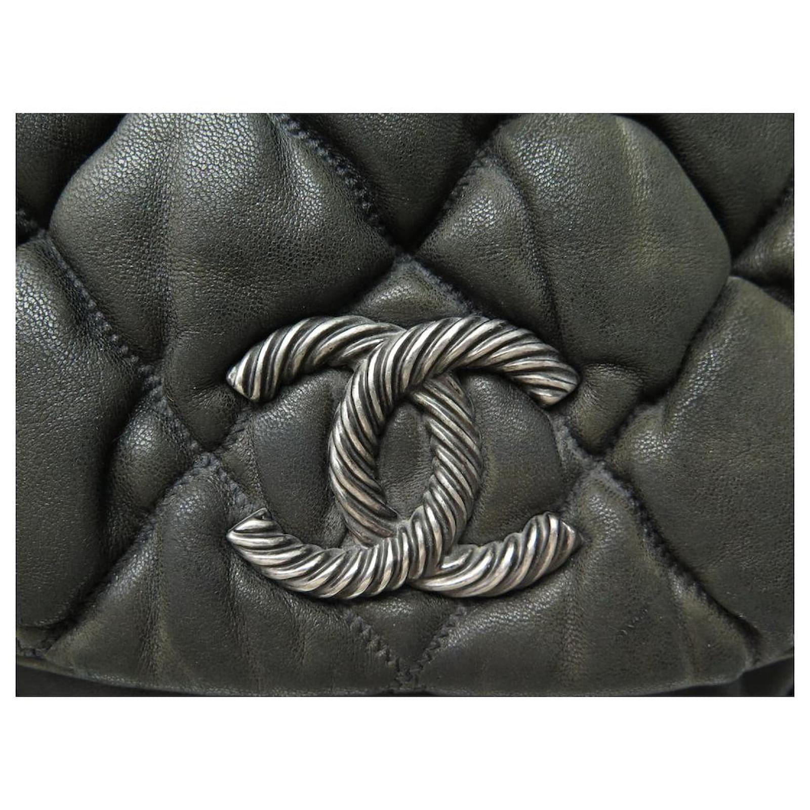 CHANEL HOBO HANDBAG IN BLACK QUILTED LEATHER LOGO CC QUILTED BAG PURSE