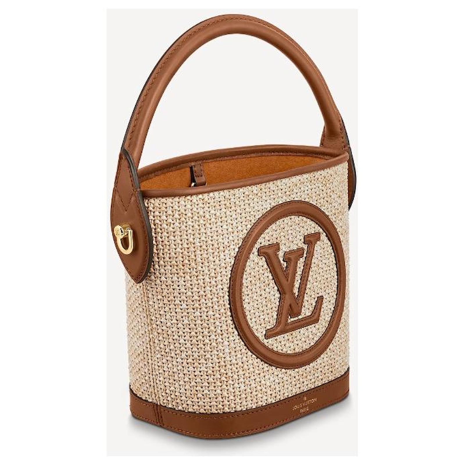 Louis Vuitton LV Petit bucket bag Raffia Beige ref.518228 - Joli Closet