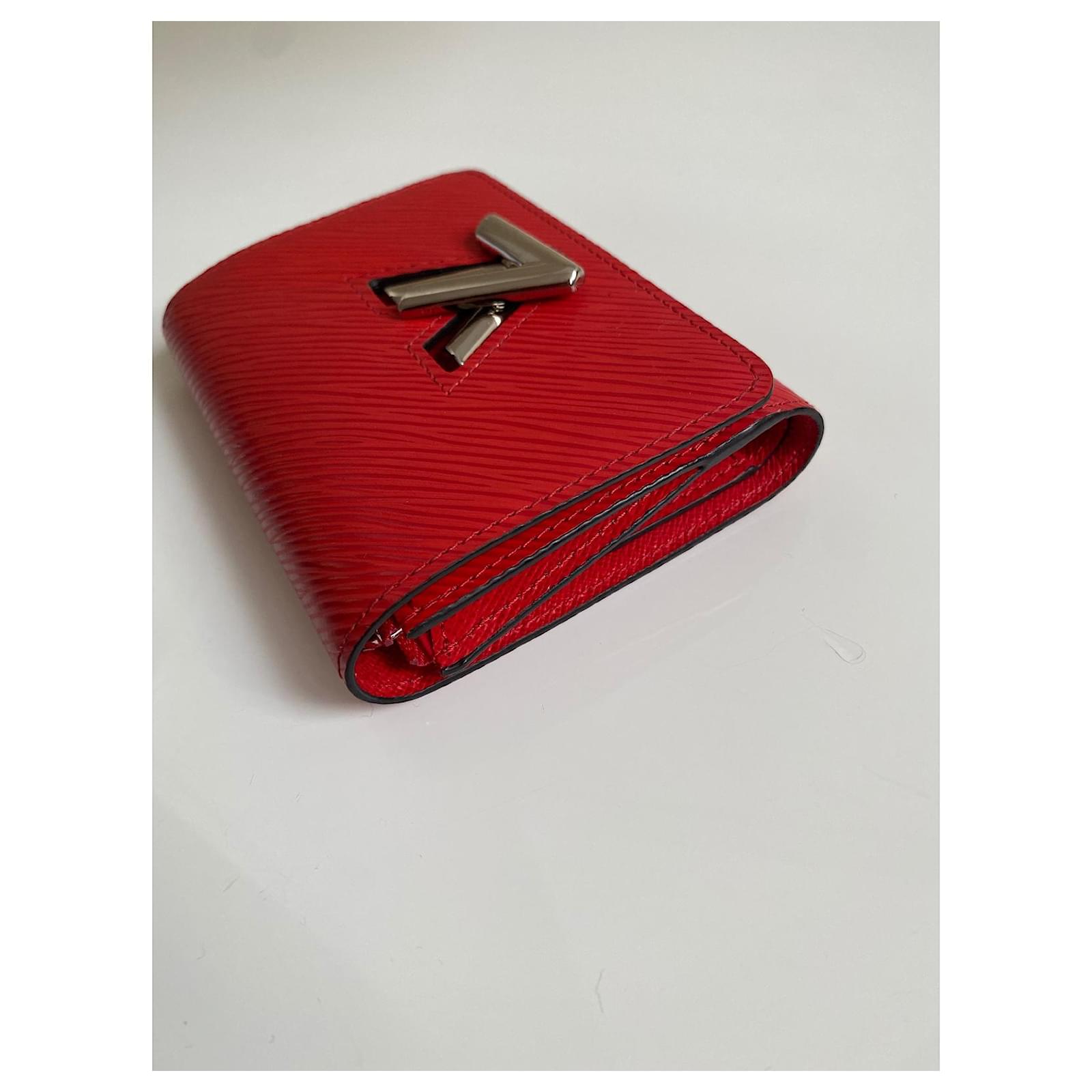 Louis Vuitton Twist Wallet in Red