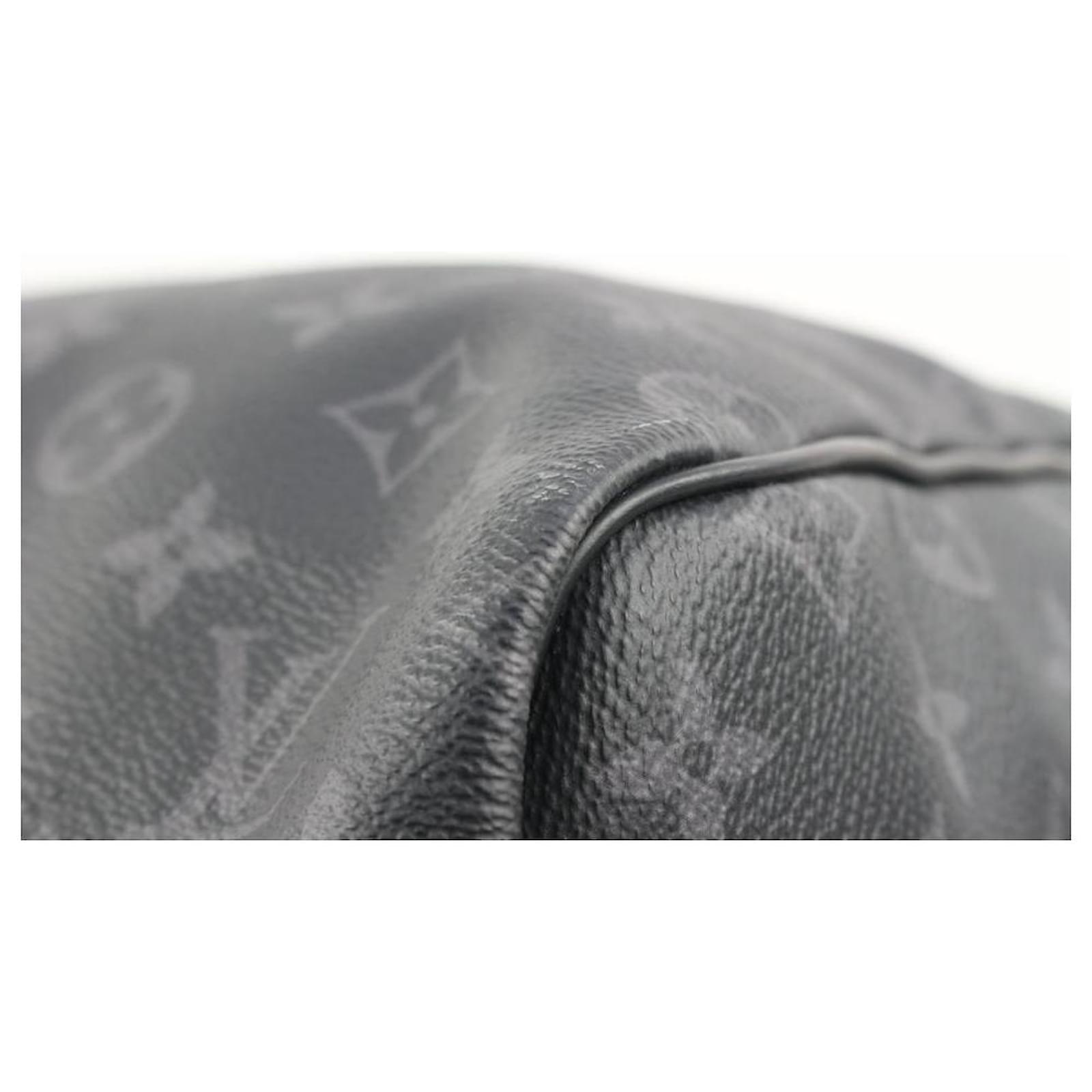 Louis Vuitton Black Monogram Eclipse Keepall Bandouliere 55 Duffle Bag  Strap Leather ref.519682 - Joli Closet