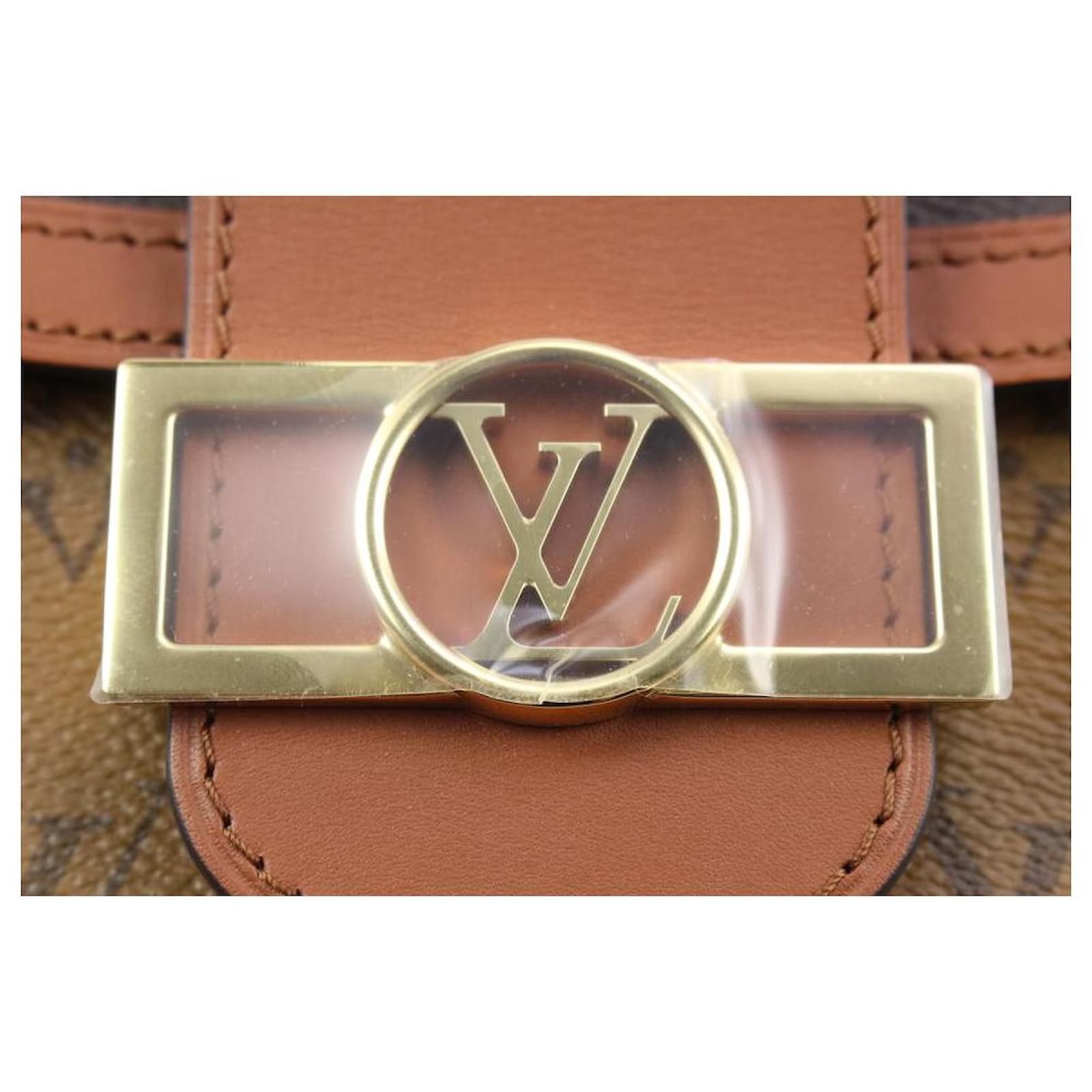 Louis Vuitton Denim Monogram Leather Gold Chain Crossbody Flap Shoulder Bag  at 1stDibs  louis vuitton bag with gold chain, louis vuitton crossbody gold  chain, louis vuitton flap shoulder bag