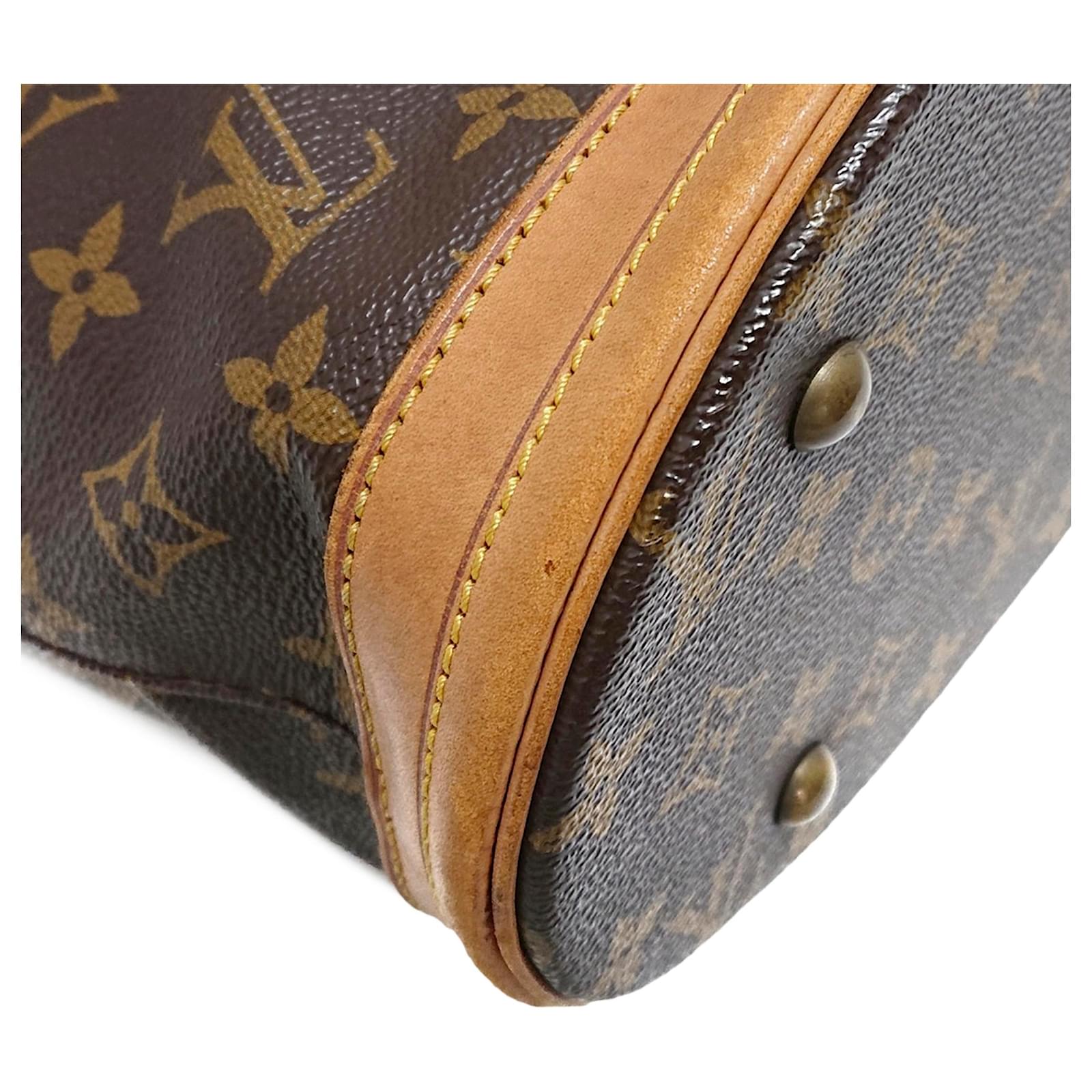 Louis Vuitton Brown Monogram Petit Bucket Leather Cloth ref.944528 - Joli  Closet