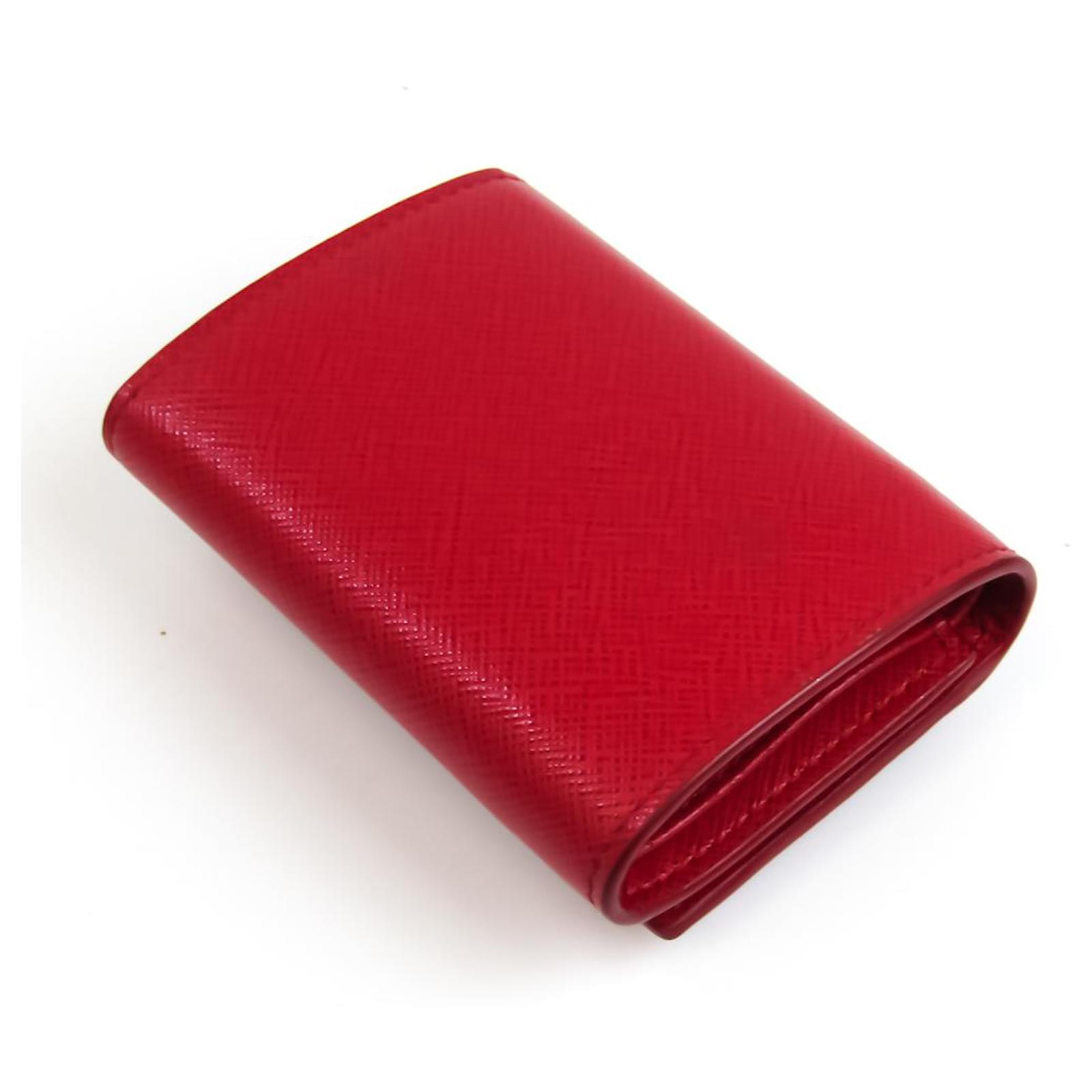 PRADA wallet Red Leather ref.520798 Joli Closet