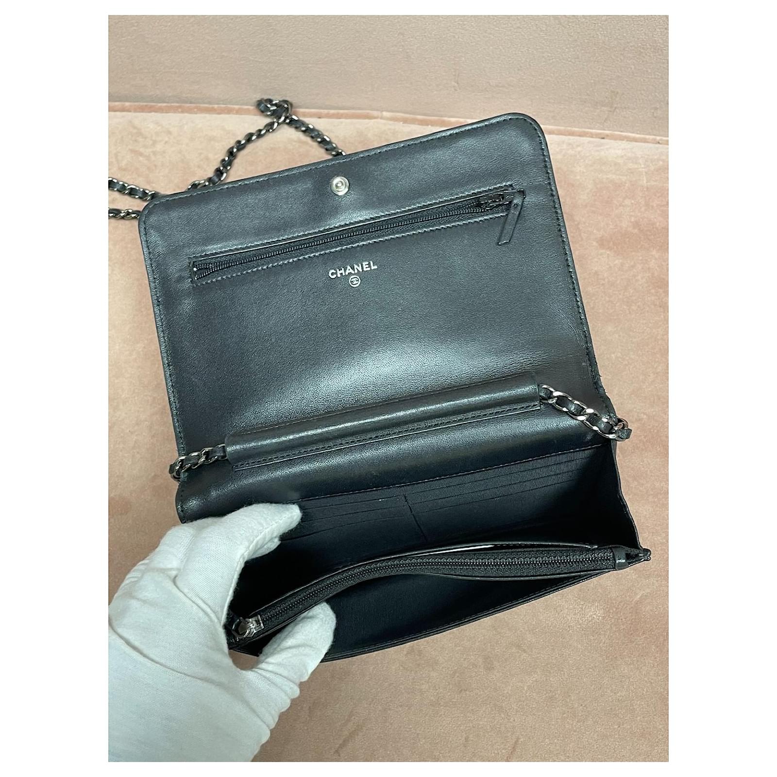 Chanel vintage Wallet on Chain shoulder bag Black Leather ref.521546